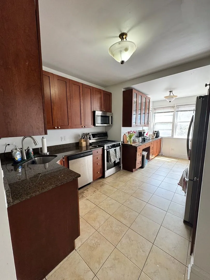 447 W Oakdale Ave, ,  60657, USA 60657-unit#2-Chicago-IL
