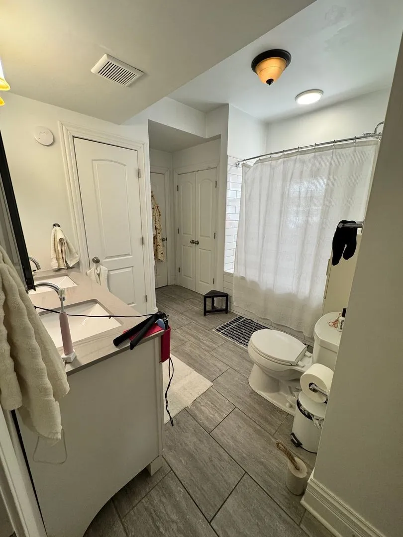 447 W Oakdale Ave, ,  60657, USA 60657-unit#2-Chicago-IL