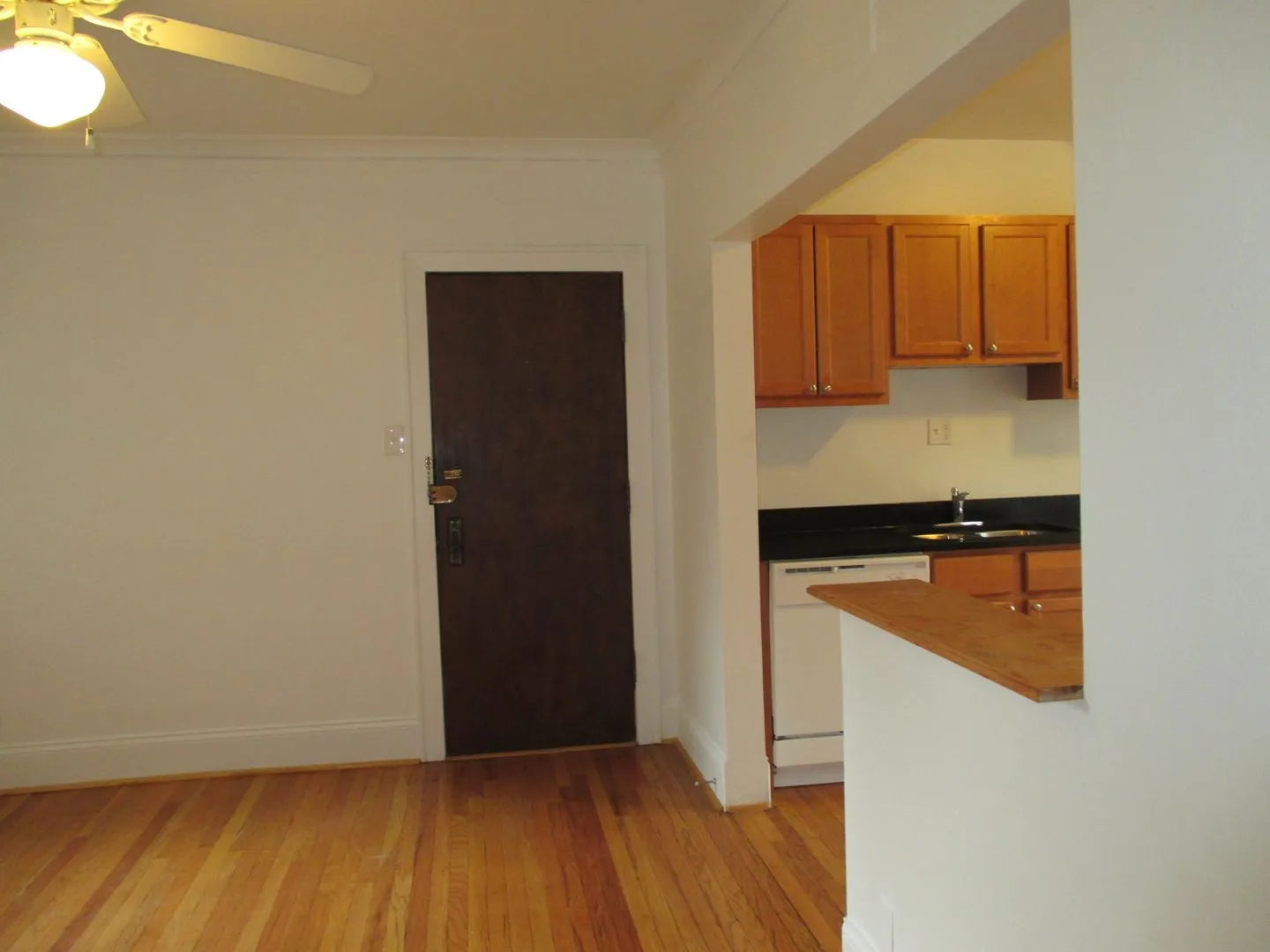 925 W Oakdale Ave, , 60657, USA 60657-unit#3F-Chicago-IL