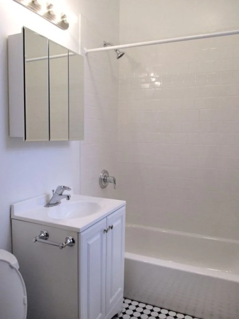4633 N Damen Ave, , 60625, USA 60625-unit#3-Chicago-IL