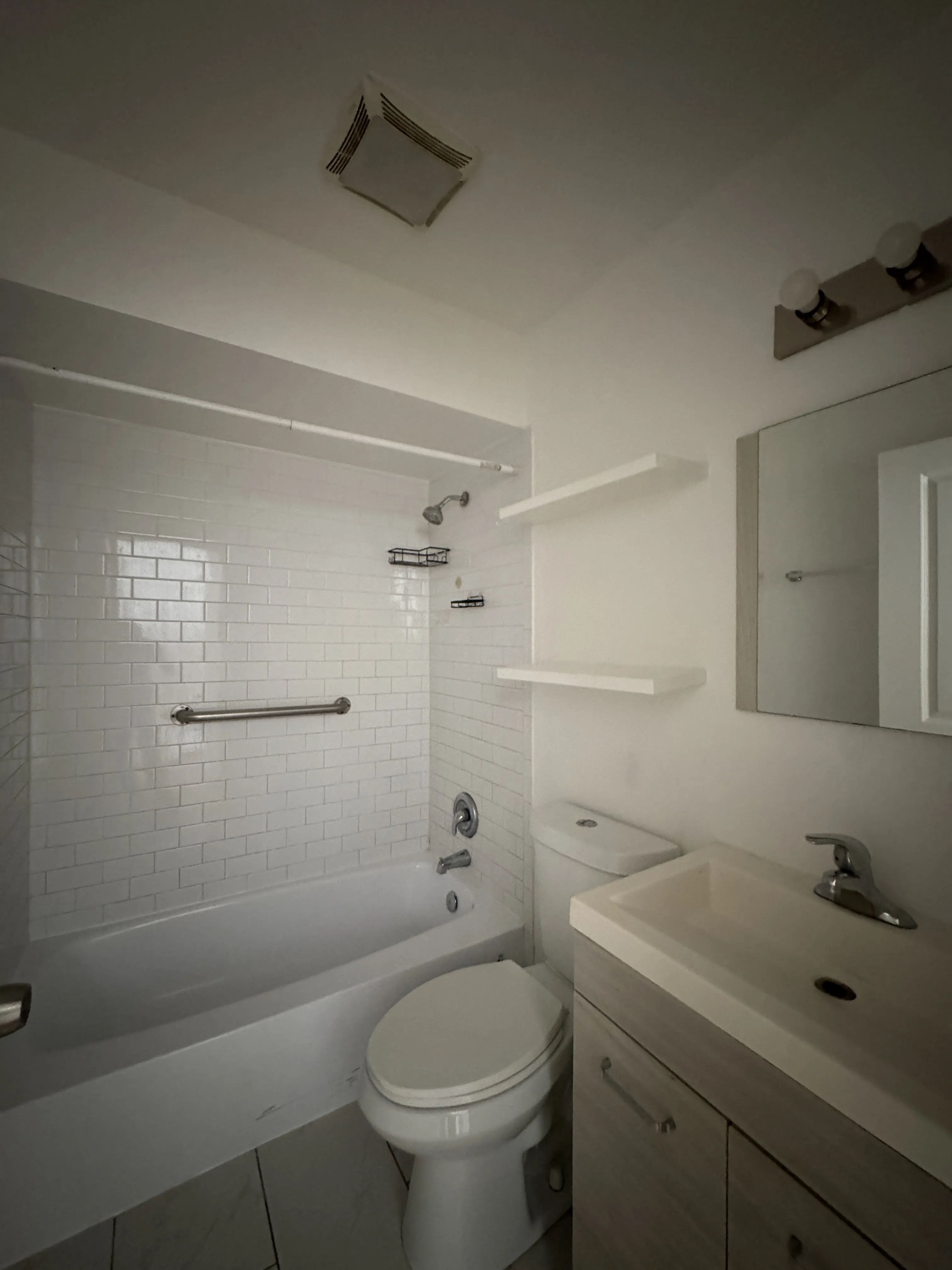 6972 N Sheridan Rd, , 60626, USA 60626-unit#209-Chicago-IL