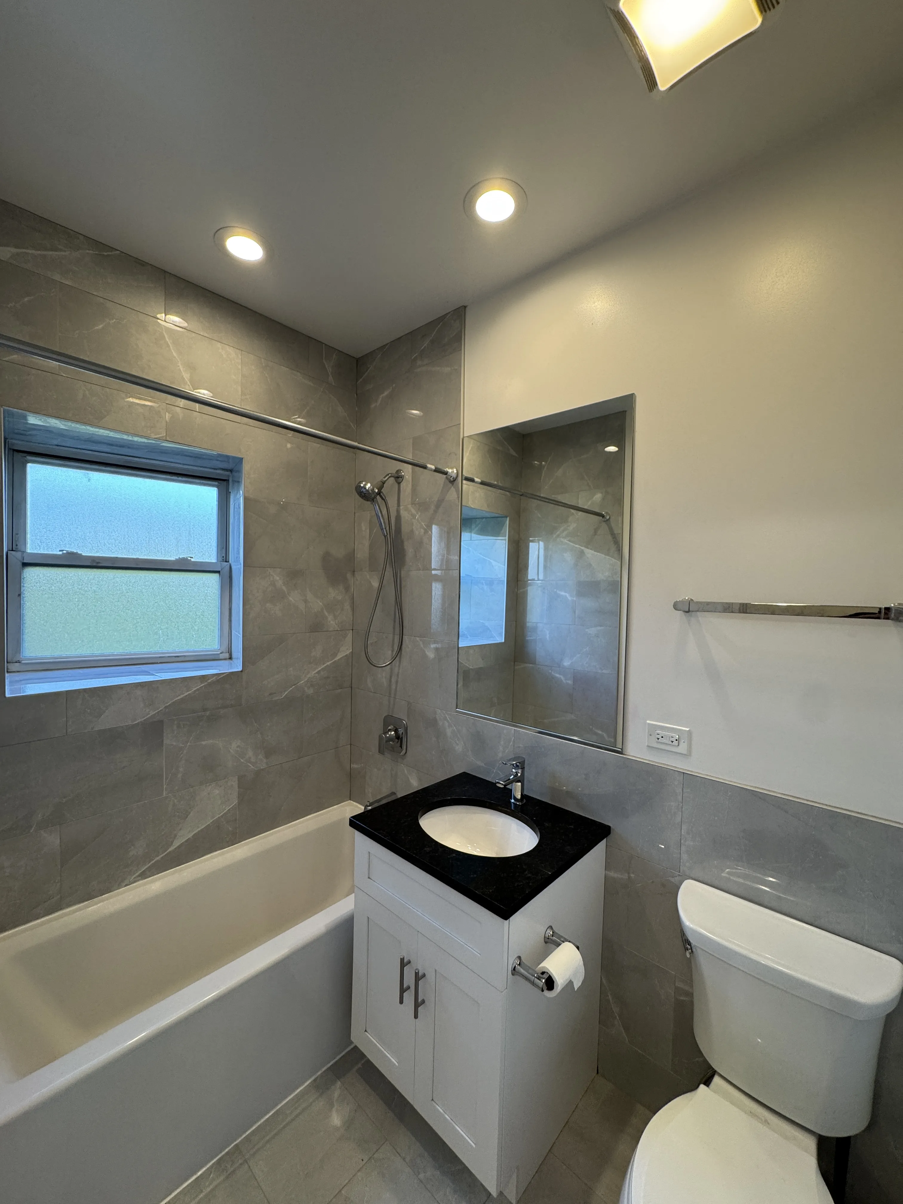 1161 W Lunt Ave, ,  60626, USA 60626-unit#2-Chicago-IL