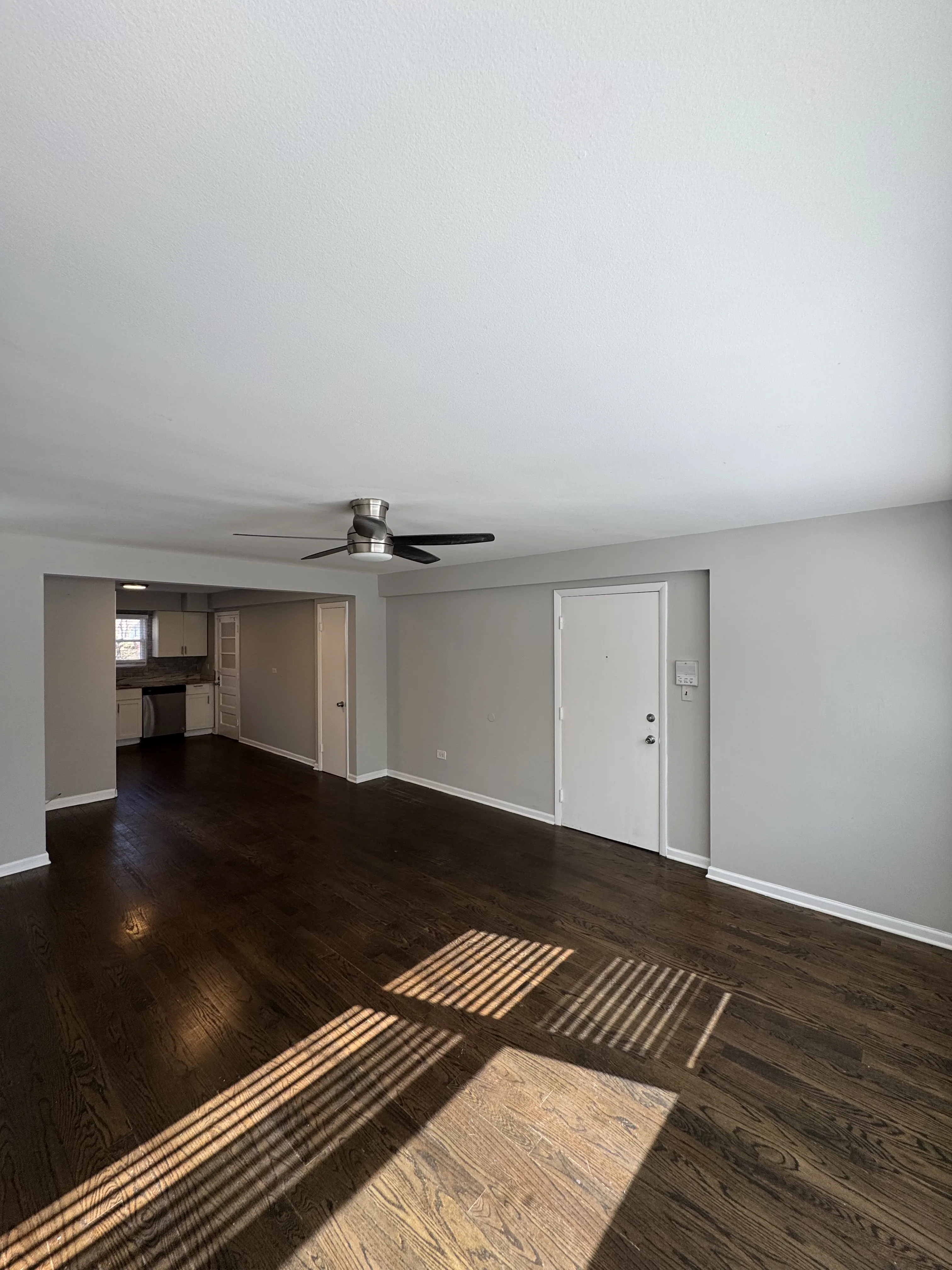 1325 W Sherwin Ave, ,  60626, USA 60626-unit#GB-Chicago-IL