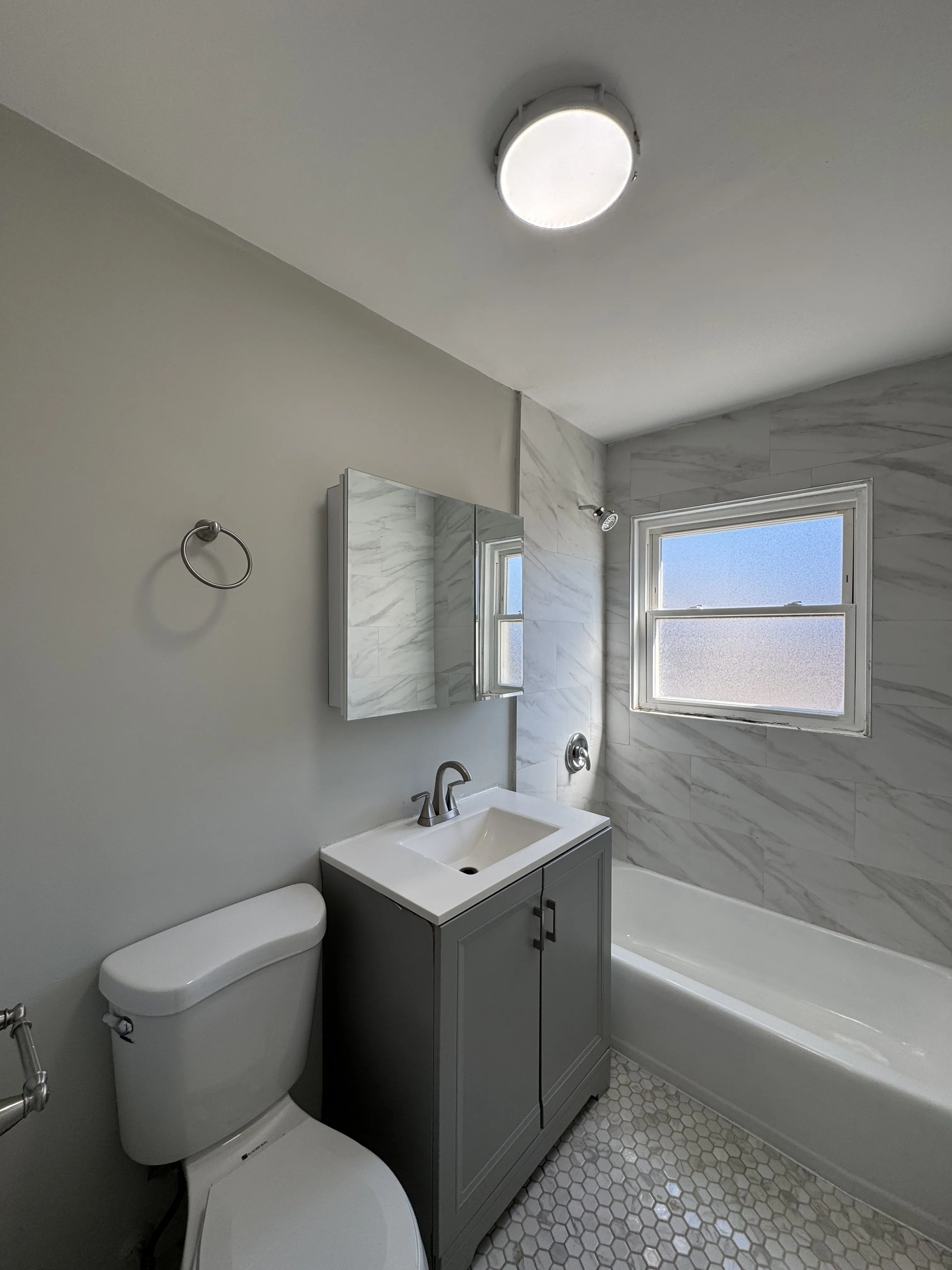 1325 W Sherwin Ave, ,  60626, USA 60626-unit#GB-Chicago-IL