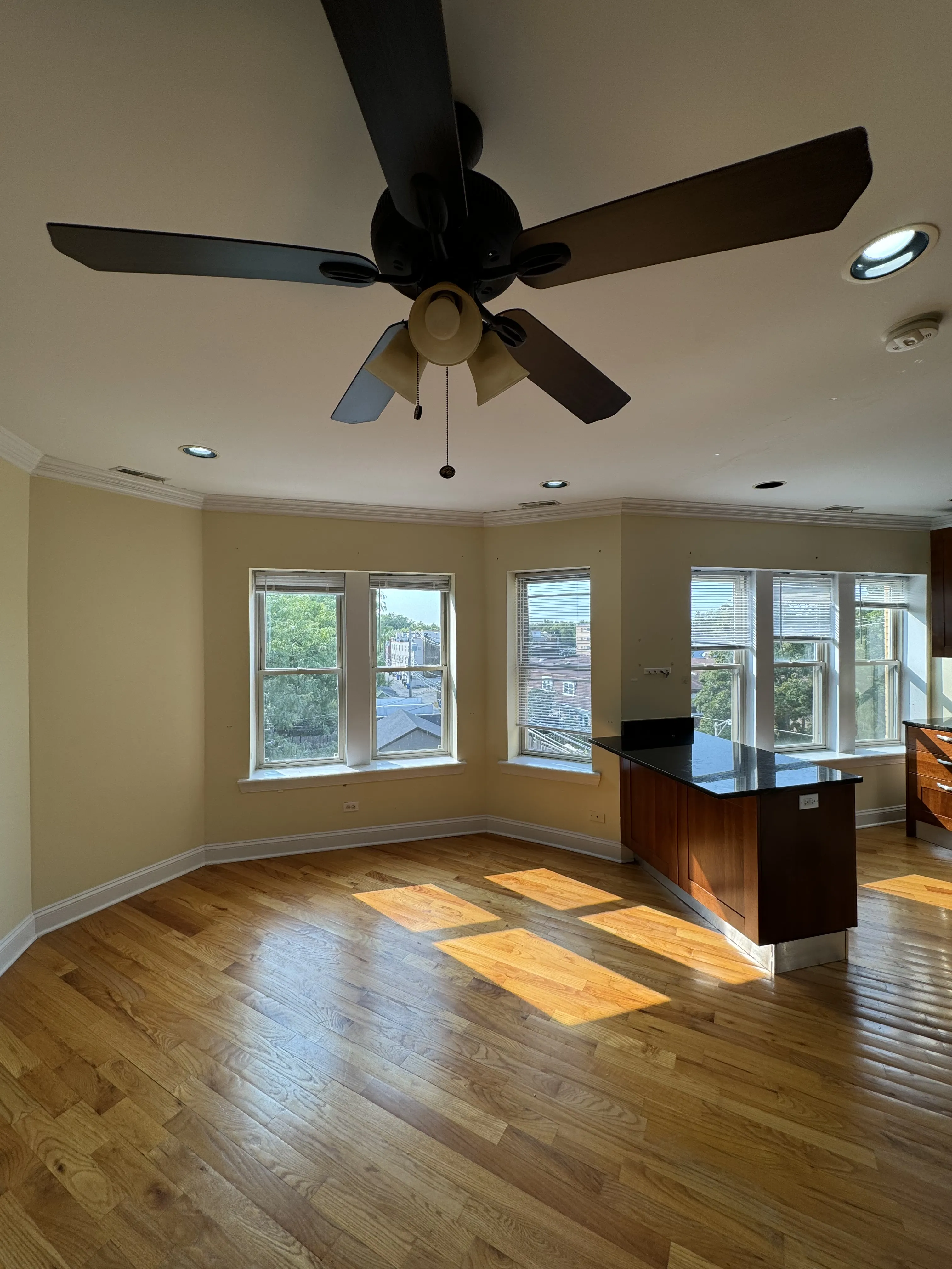 6949 N Oakley Ave, ,  60645, USA 60645-unit#1-Chicago-IL