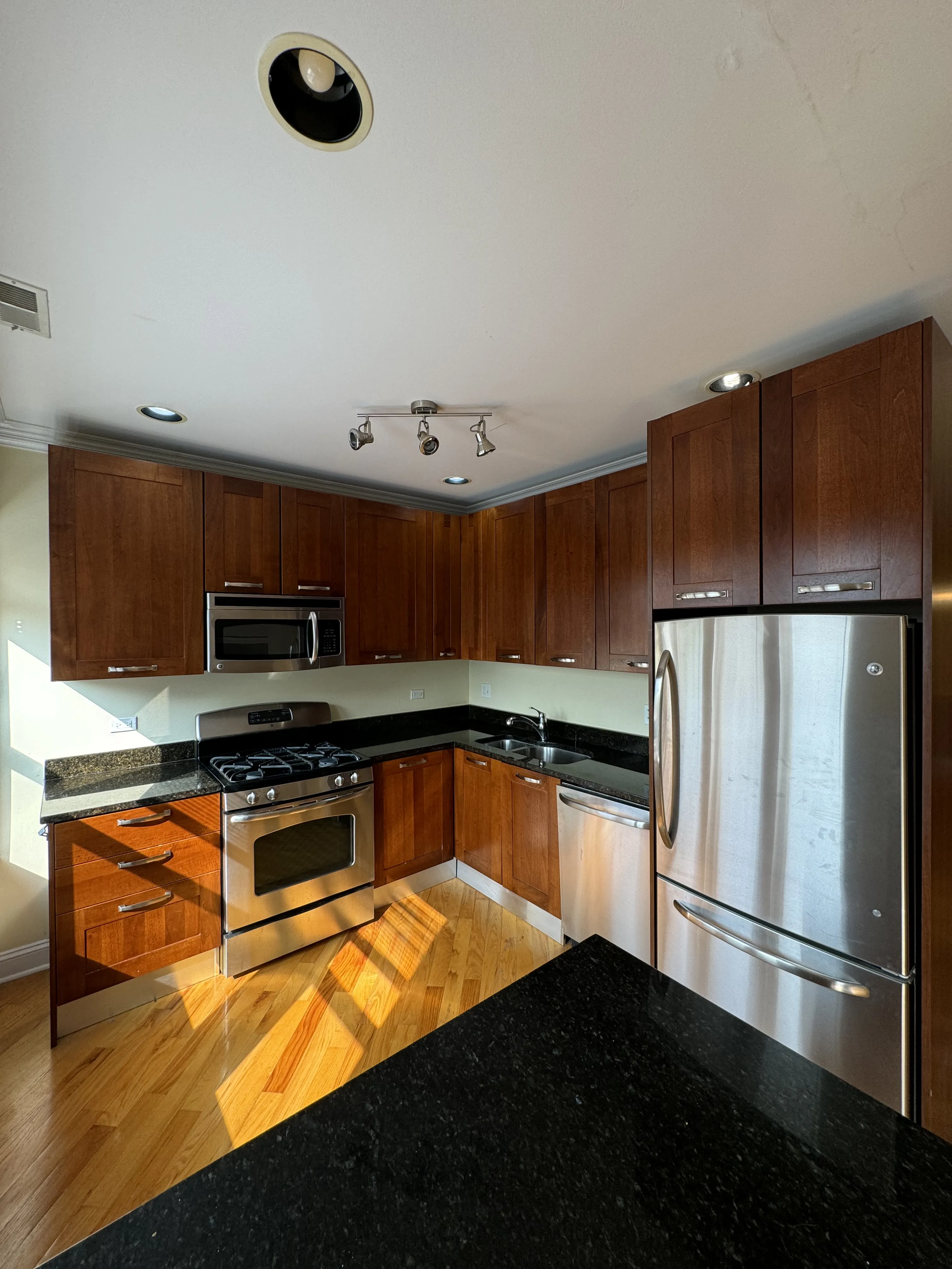6949 N Oakley Ave, , 60645, USA 60645-unit#1-Chicago-IL