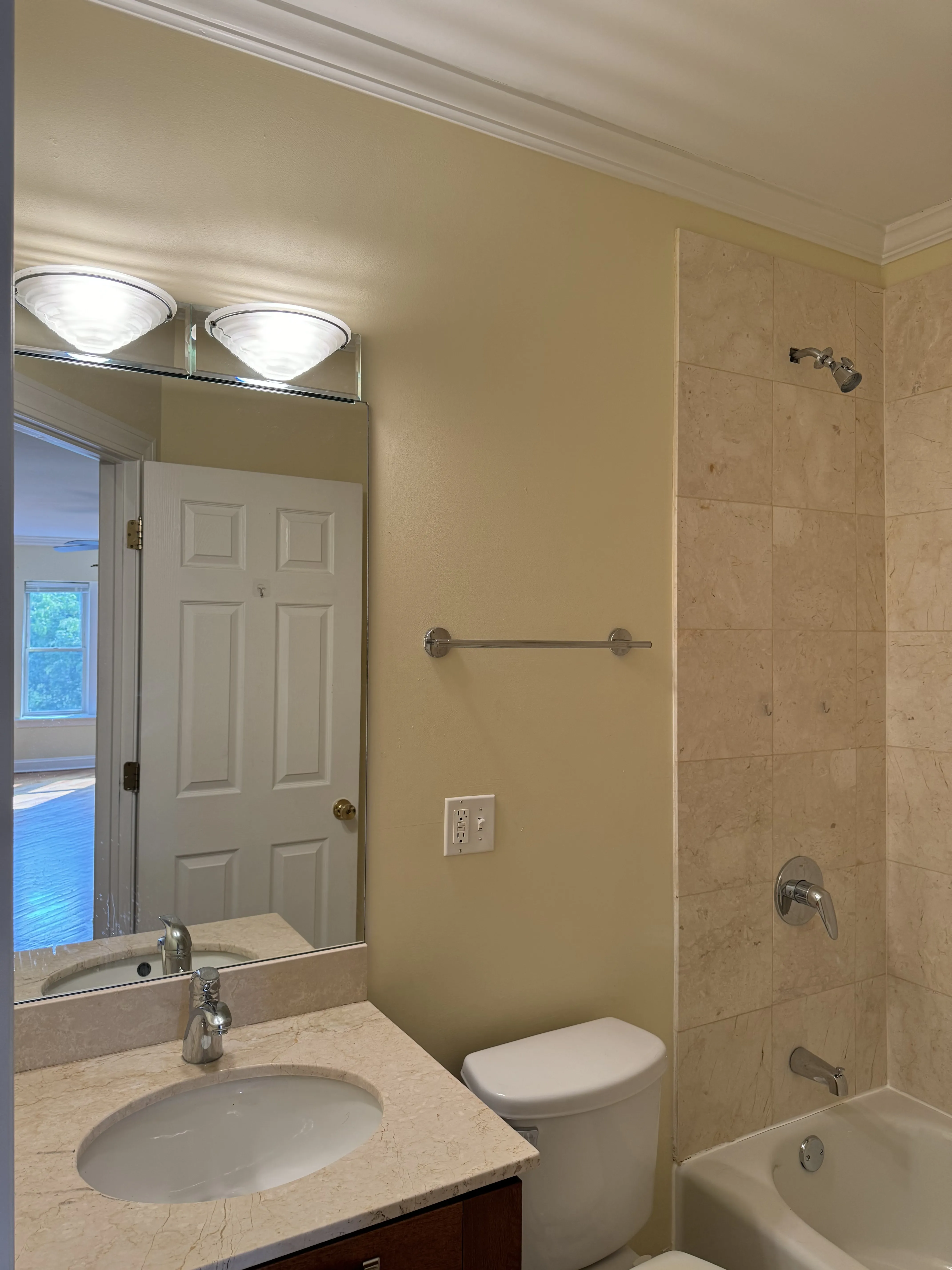 6949 N Oakley Ave, ,  60645, USA 60645-unit#1-Chicago-IL