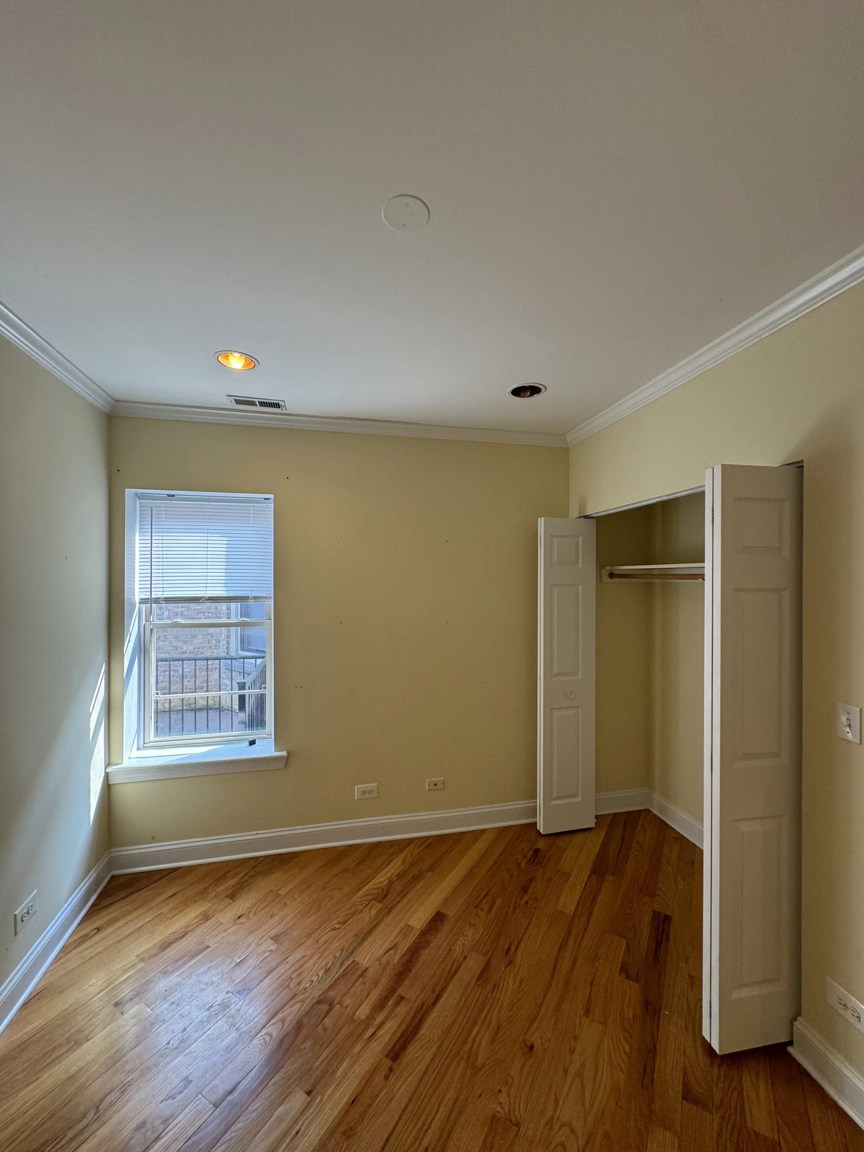 6949 N Oakley Ave, ,  60645, USA 60645-unit#1-Chicago-IL