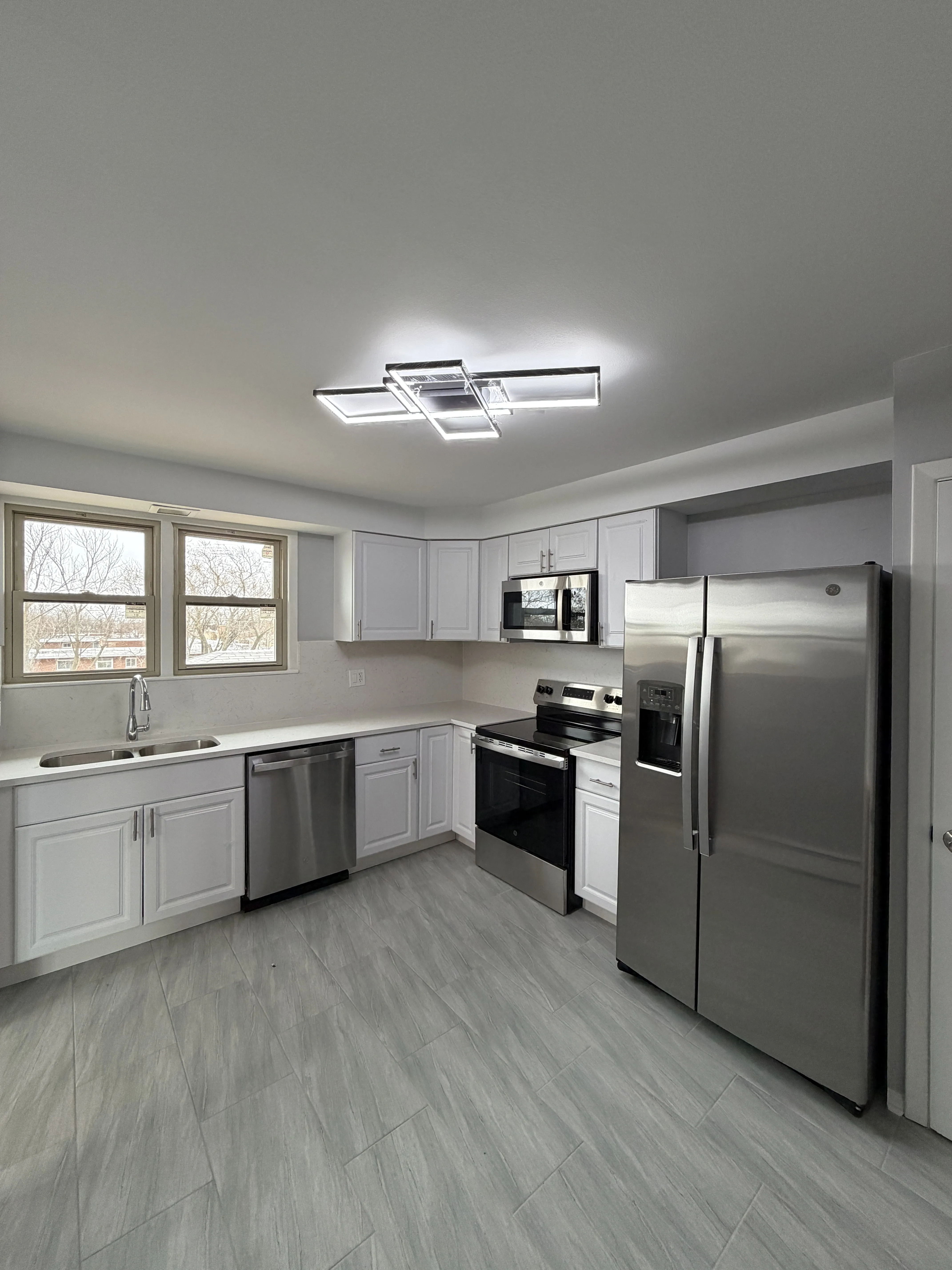 8644  Blvd, ,  60077, USA 60077-unit#405-Skokie-IL