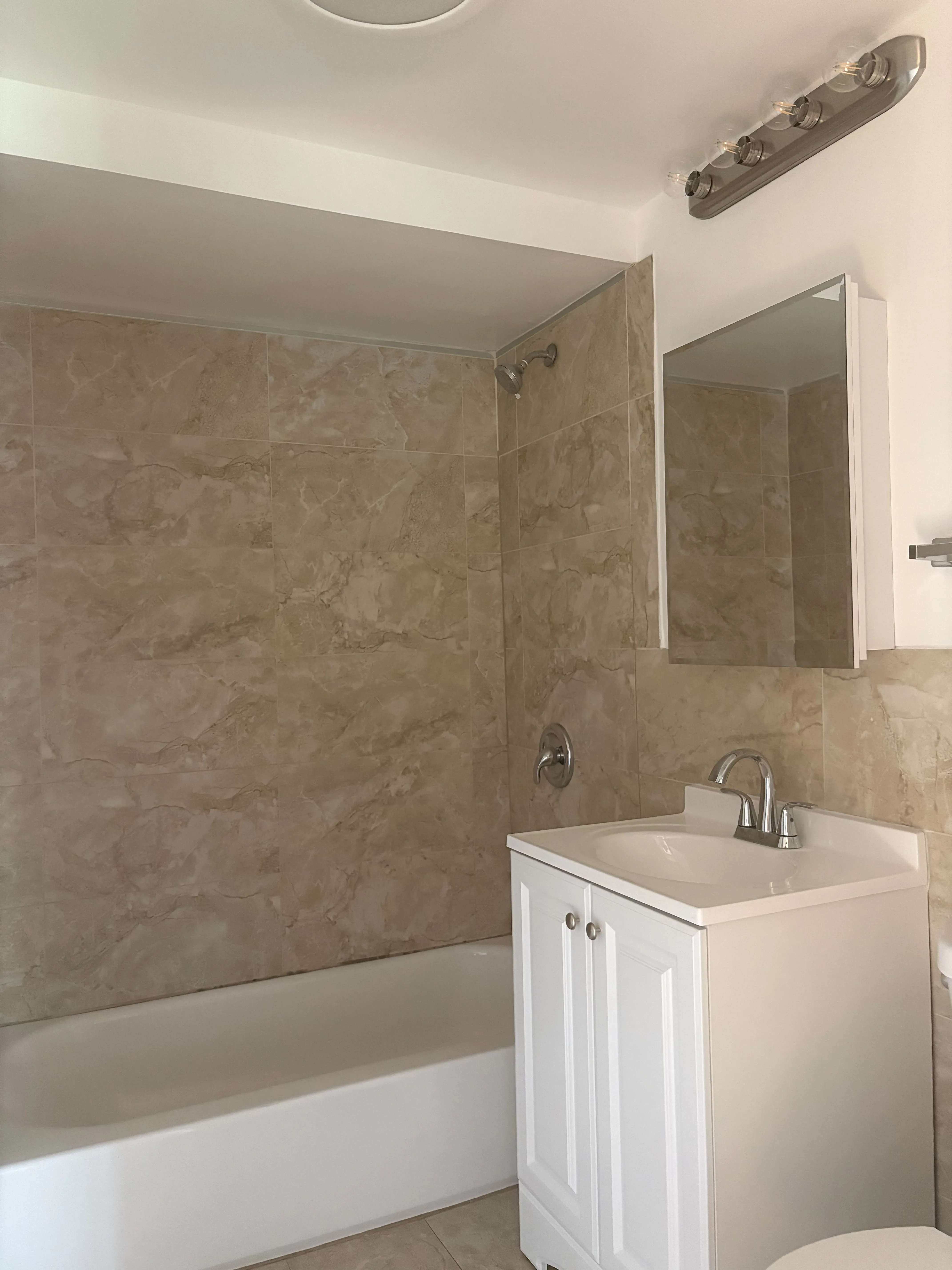 1004 S River Rd, ,  60016, USA 60016-unit#101-Des Plaines-IL