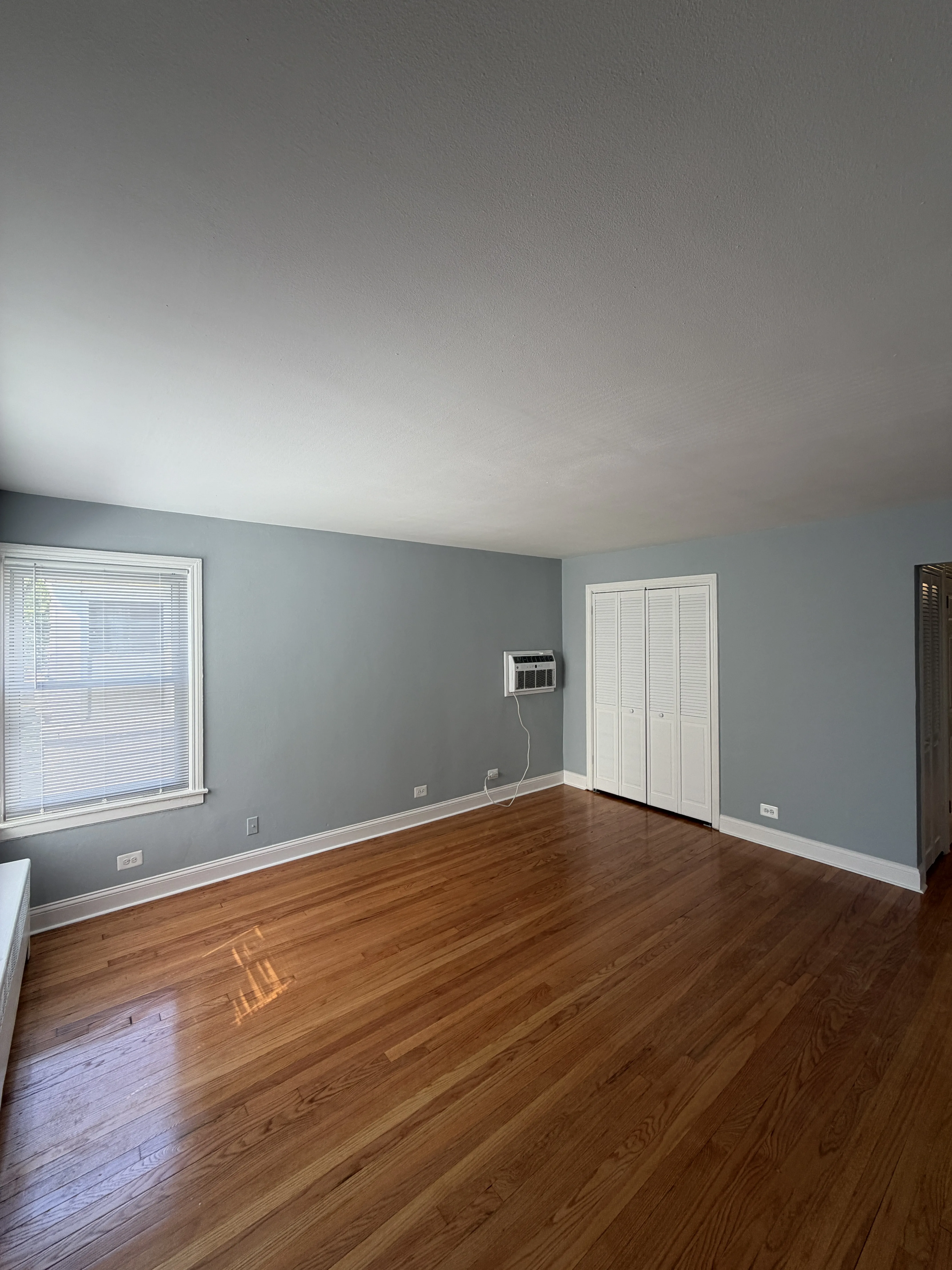 6711 W North Shore Ave, Lincolnwood, 60712, USA 60645-unit#2W-Chicago-IL