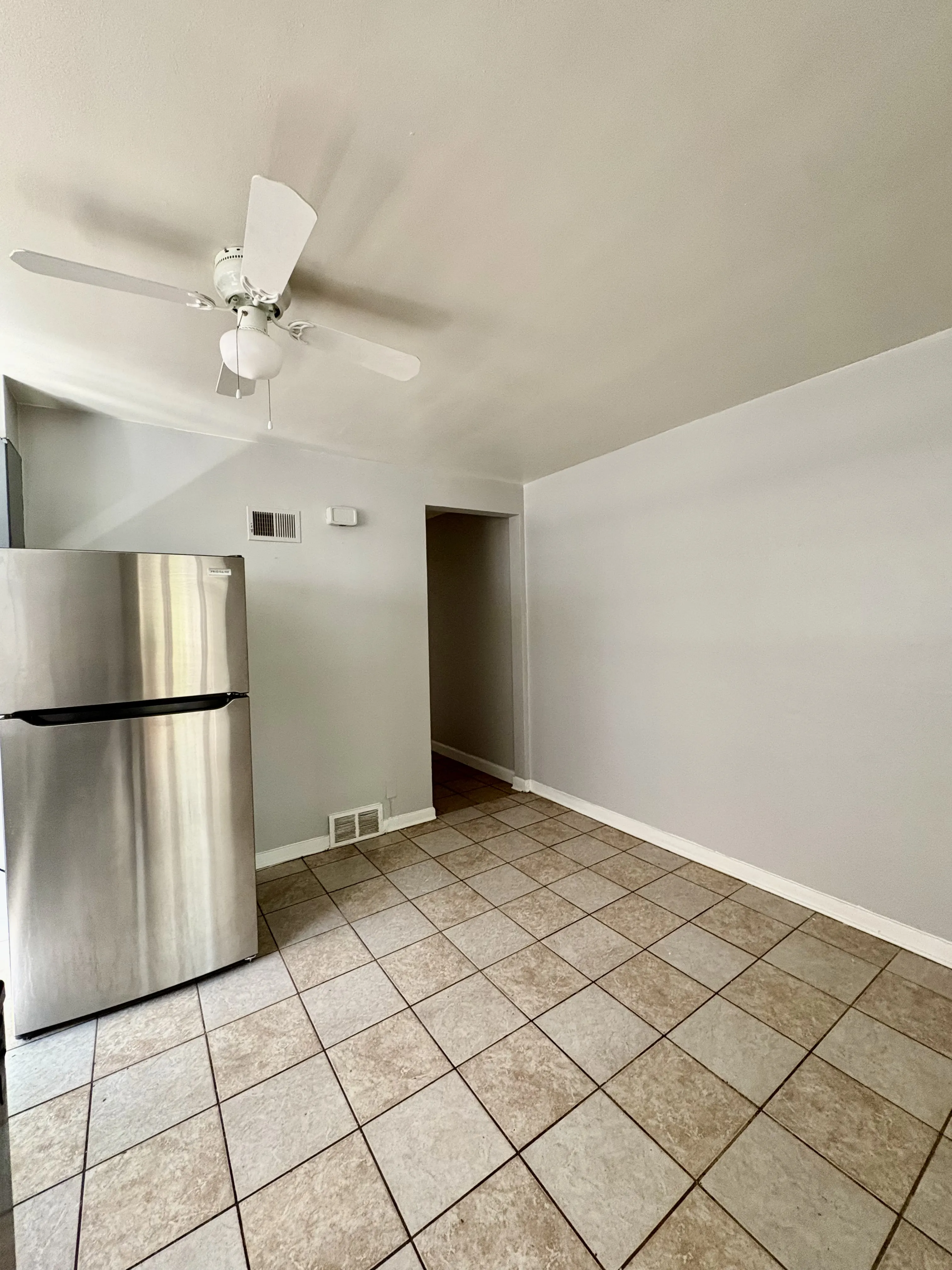 9040 Keating Ave, ,  60076, USA 60076-unit#1S-Skokie-IL