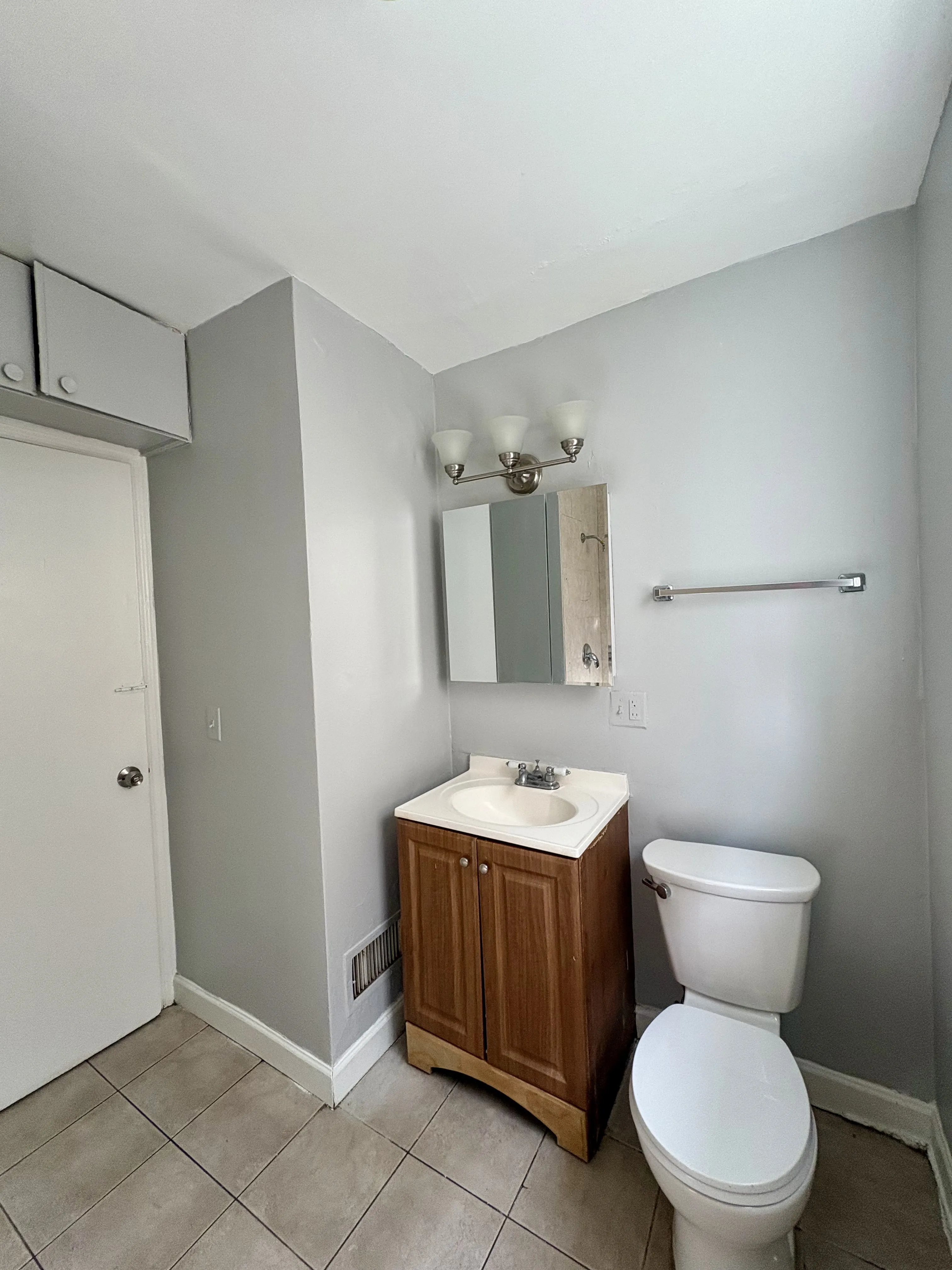 9040 Keating Ave, ,  60076, USA 60076-unit#1S-Skokie-IL