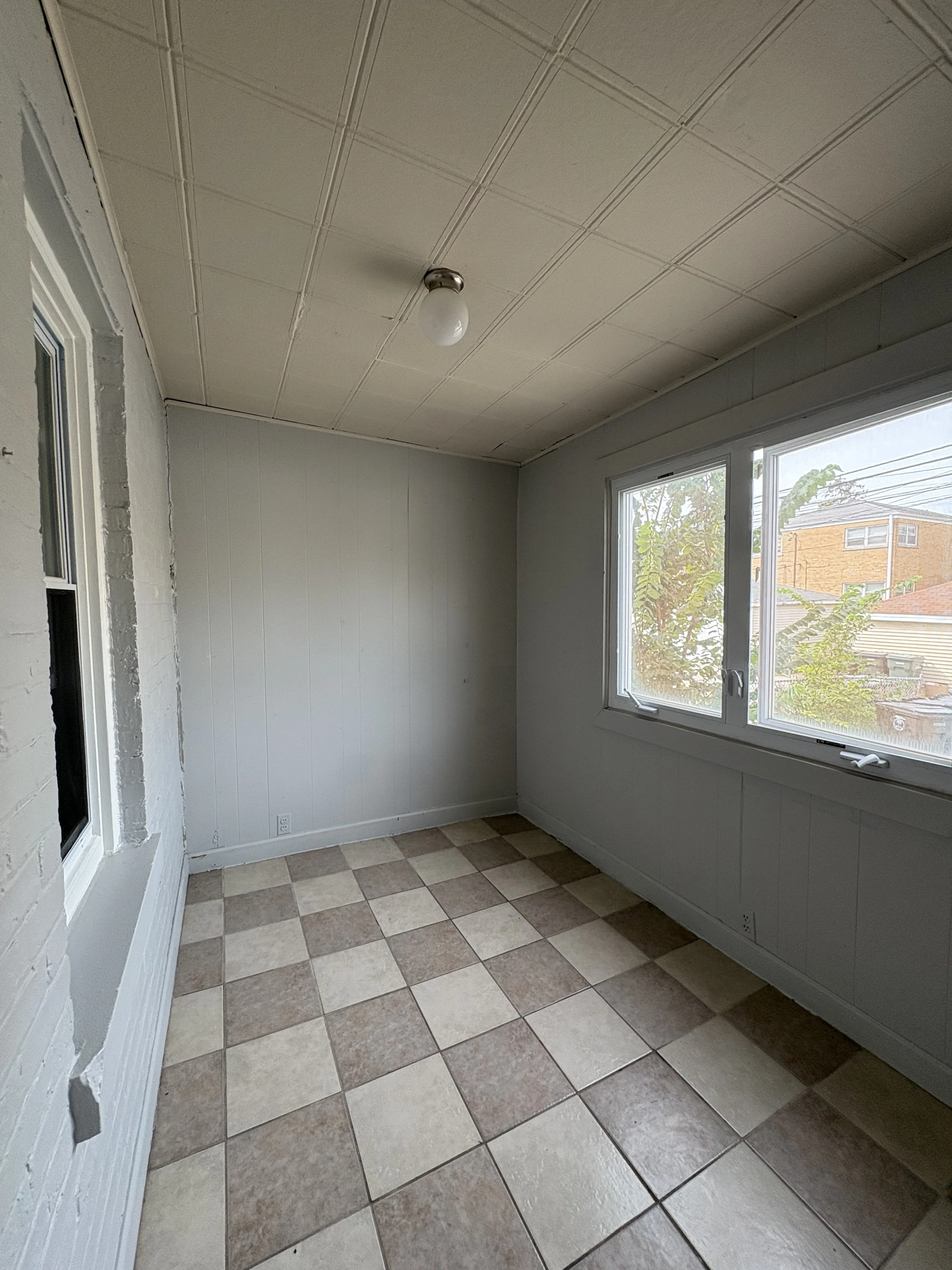 9040 Keating Ave, ,  60076, USA 60076-unit#1S-Skokie-IL