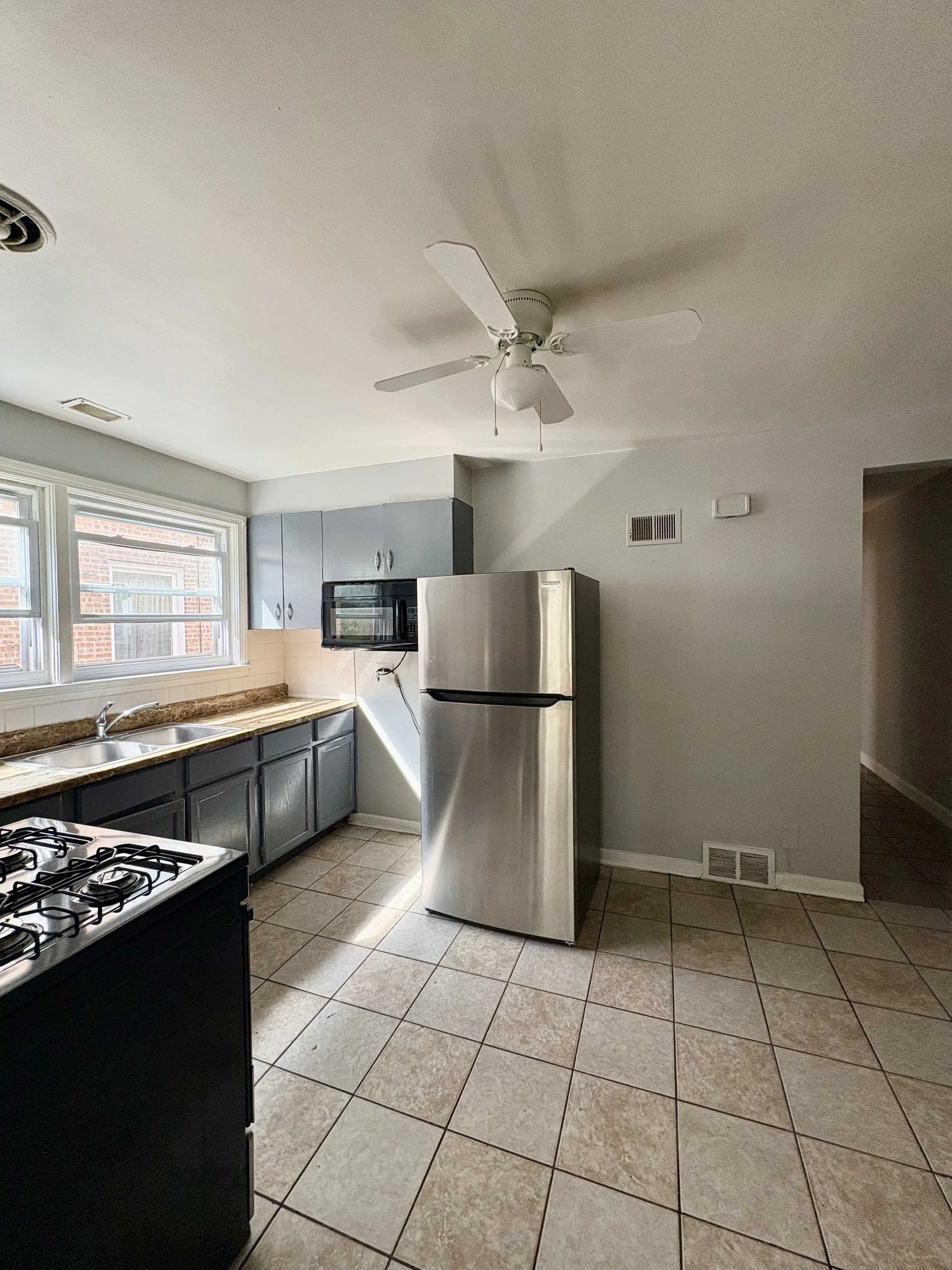 9040 Keating Ave, ,  60076, USA 60076-unit#1S-Skokie-IL