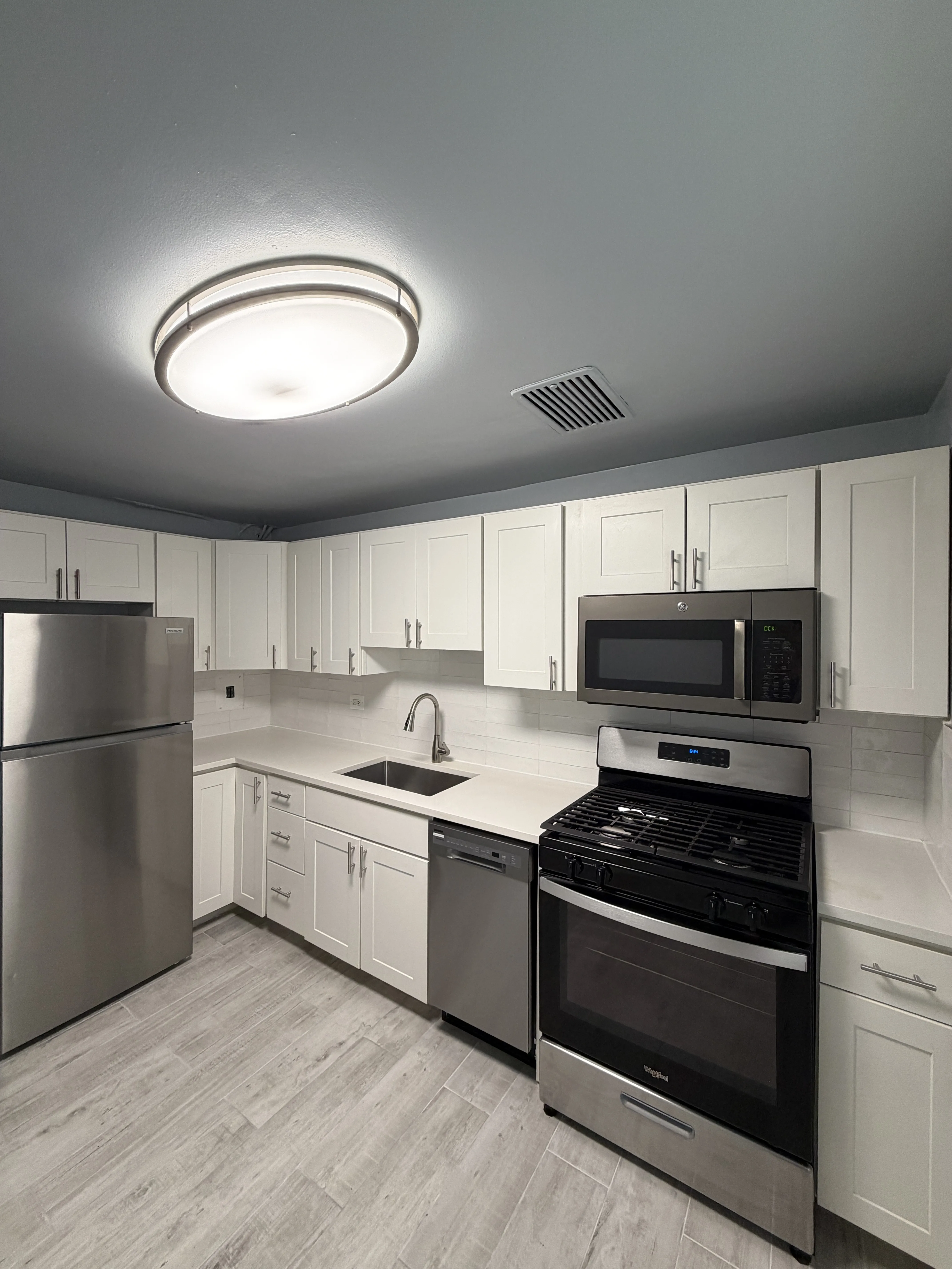 6711 N California Ave, , 60645, USA 60645-unit#GW-Chicago-IL