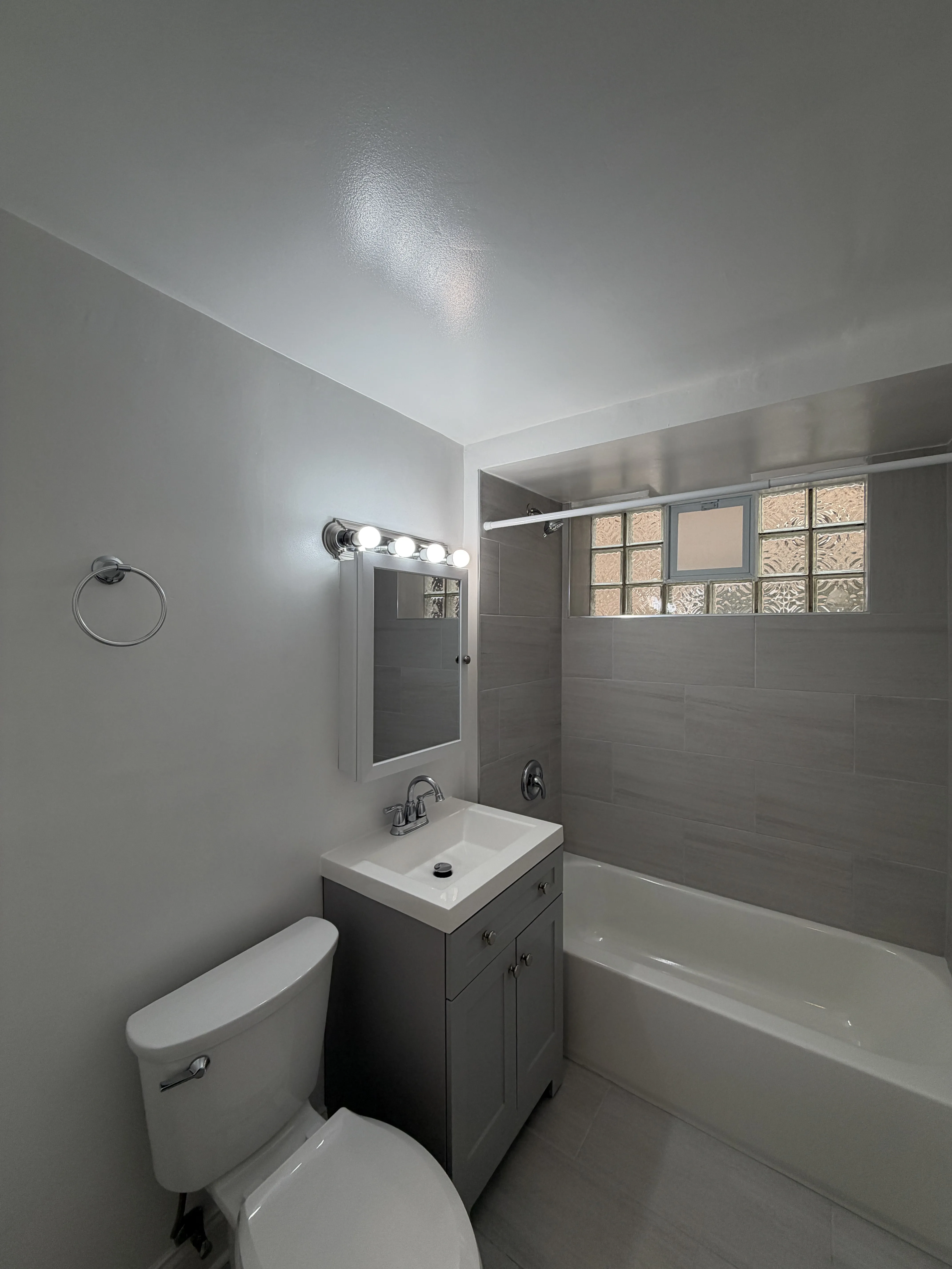 6719 N California Ave, , 60645, USA 60645-unit#GN-Chicago-IL