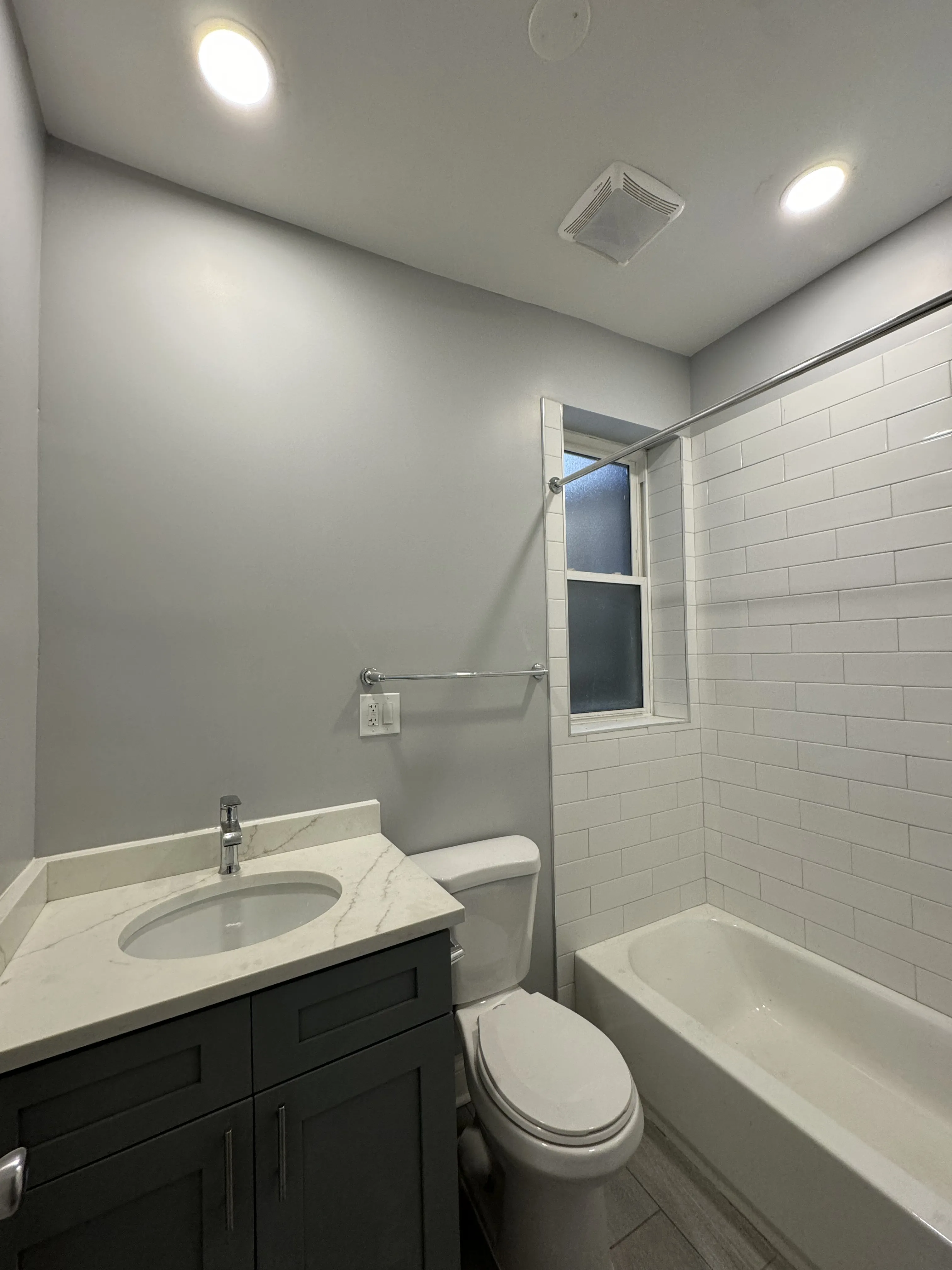 1251 W Rosemont Ave, , 60660, USA 60660-unit#3-Chicago-IL