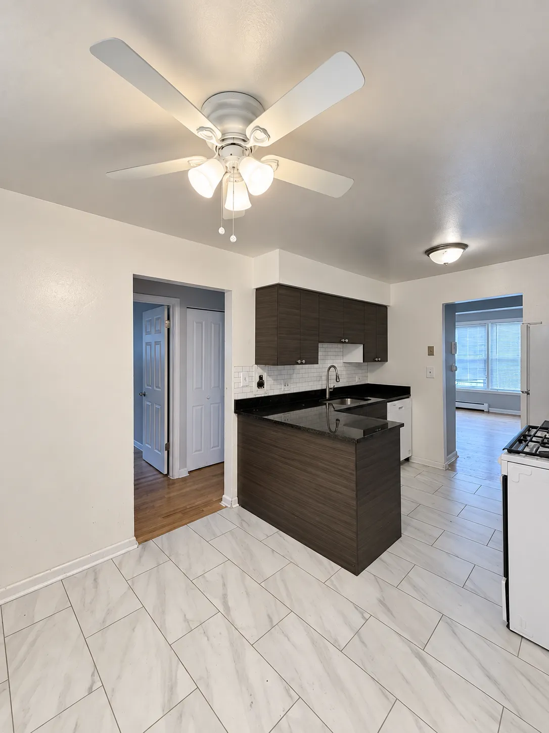 630 Lincoln Ave, ,  60101, USA 60101-unit#107-Addison-IL