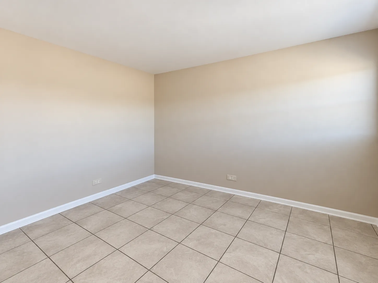9610 Ivanhoe Ave, ,  60176, USA 60176-unit#14-Schiller Park-IL