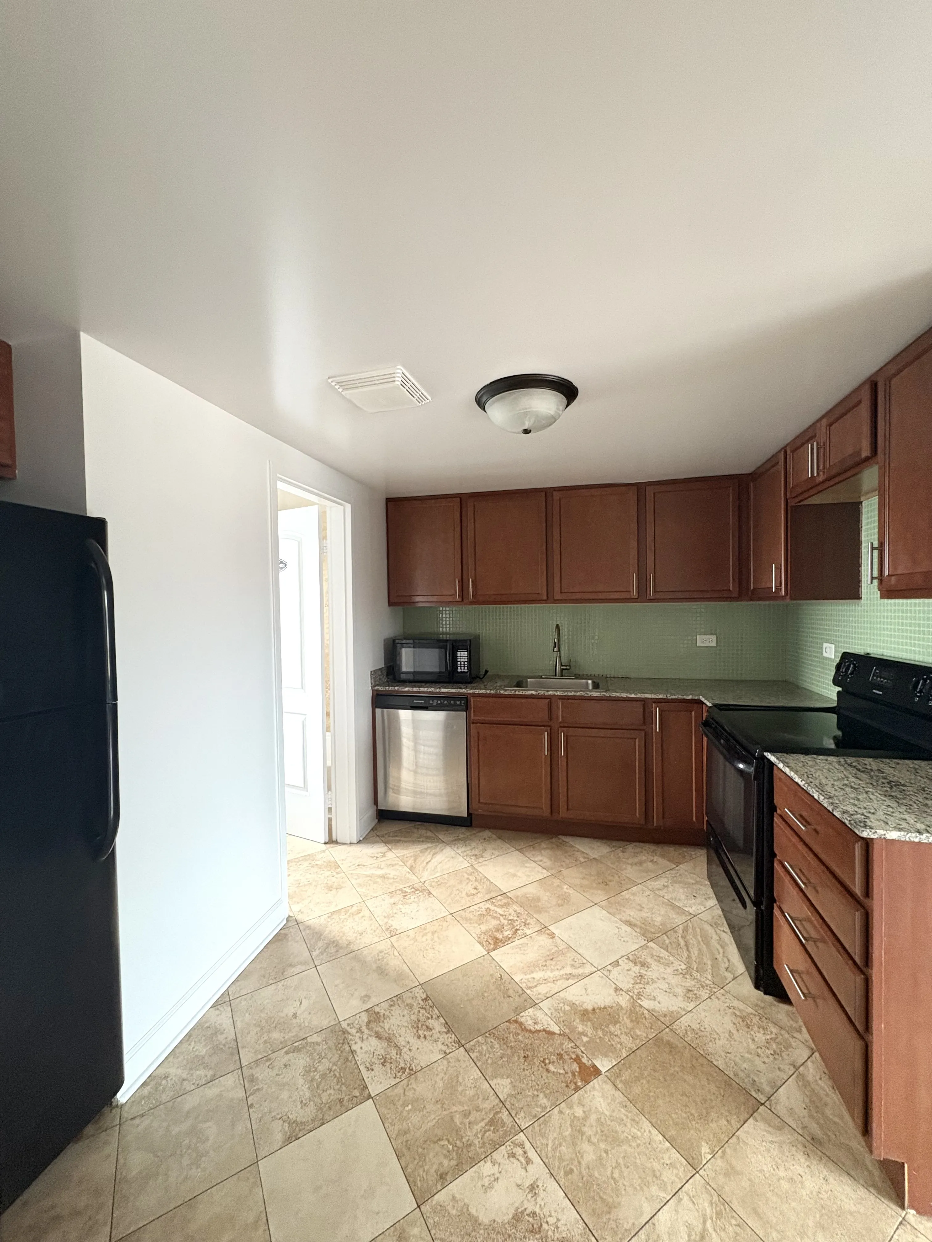 7630 1/2 N Milwaukee Ave, ,  60714, USA 60714-unit#3A-Niles-IL