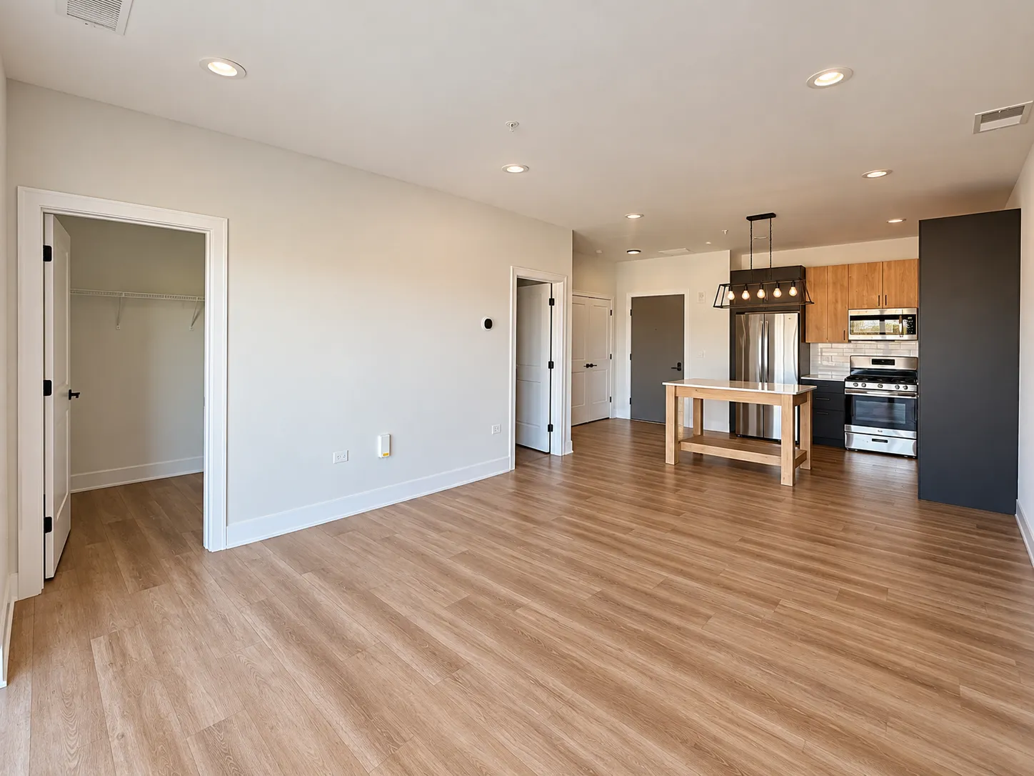 4 N Hickory Ave, , 60004, USA 60004-unit#215-Arlington Heights-IL