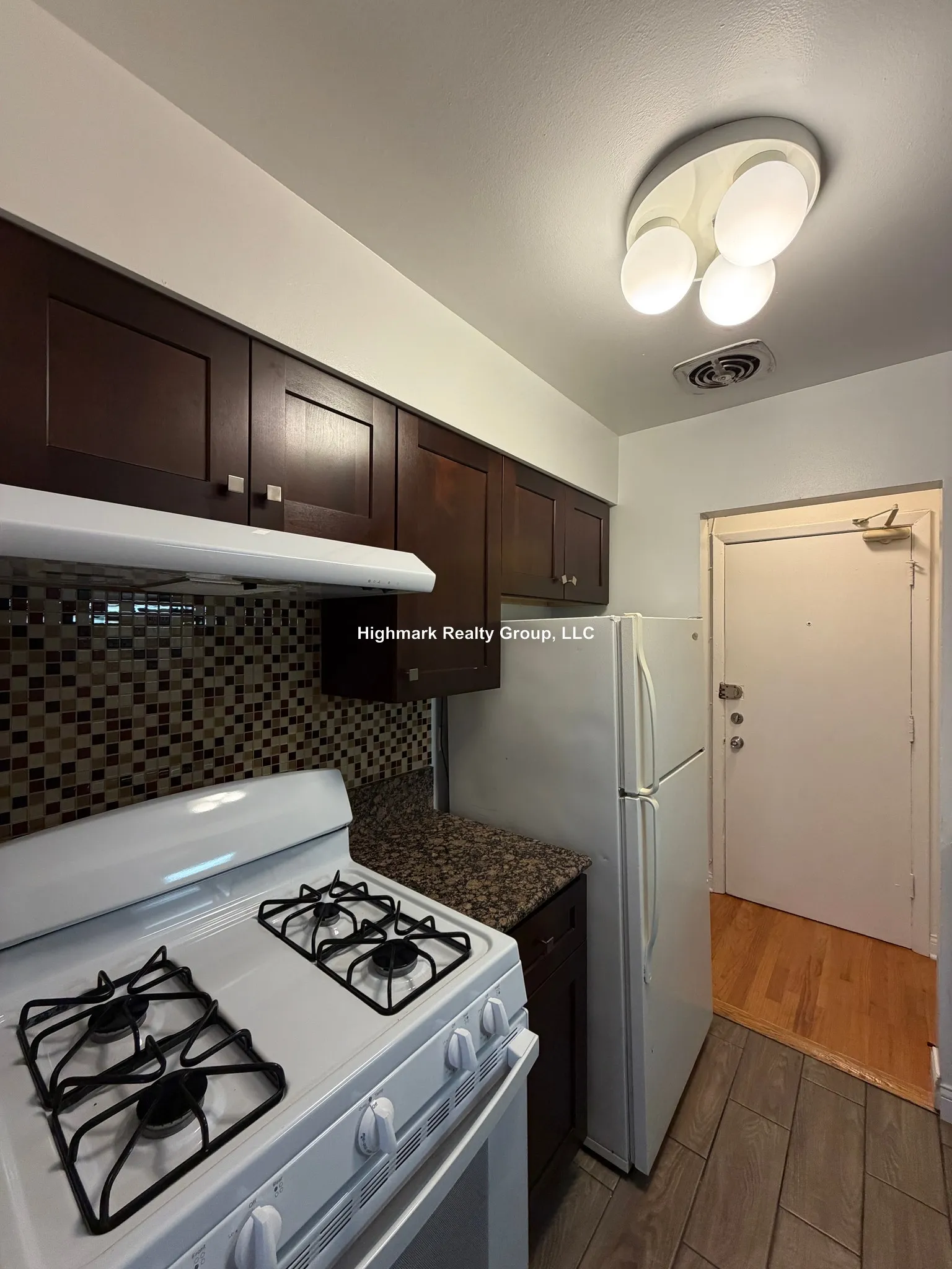 3710 N Pine Grove Ave, ,  60613, USA 60613-unit#216A-Chicago-IL