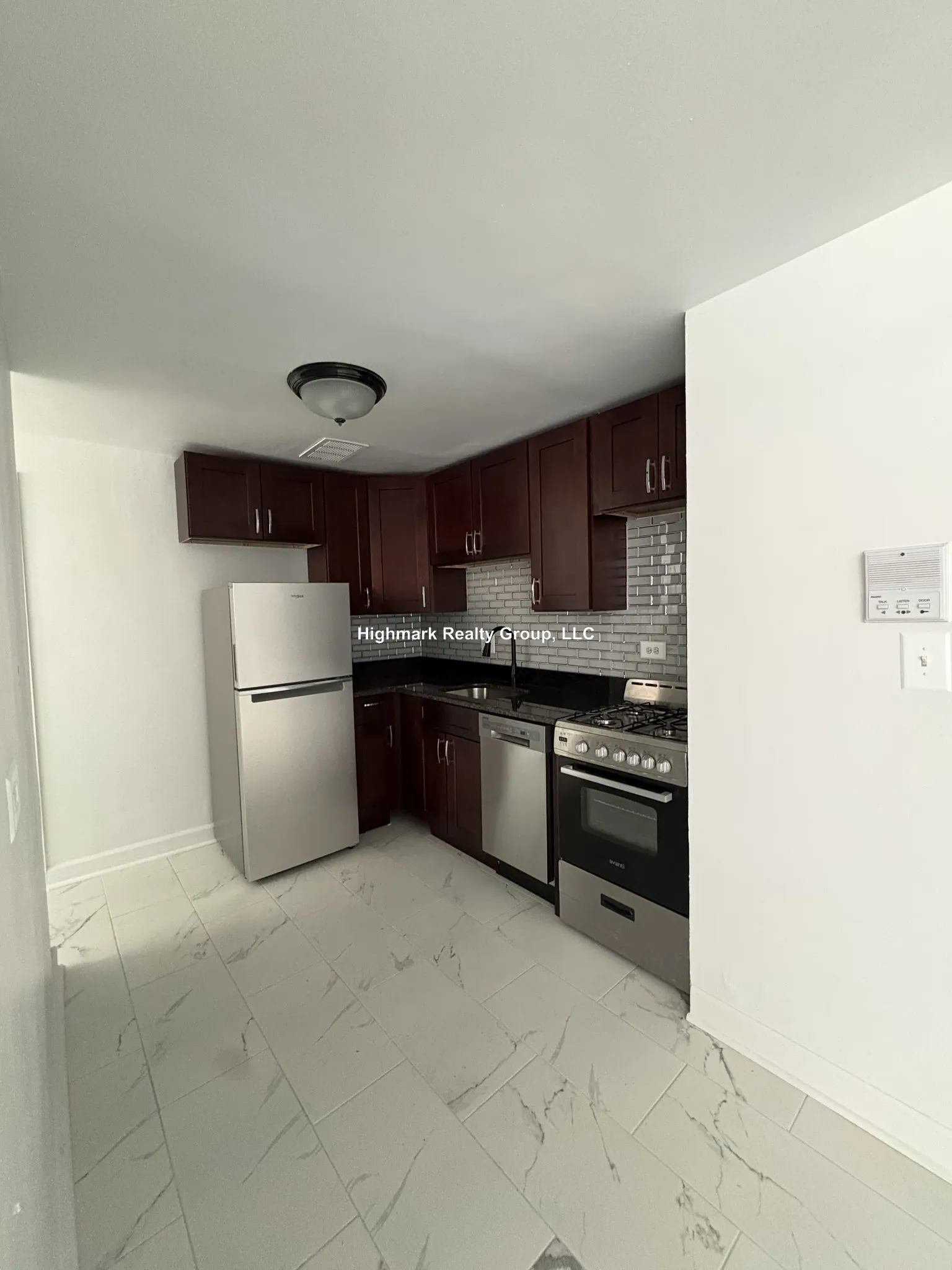 6709 N California Ave, ,  60645, USA 60645-unit#GG-Chicago-IL