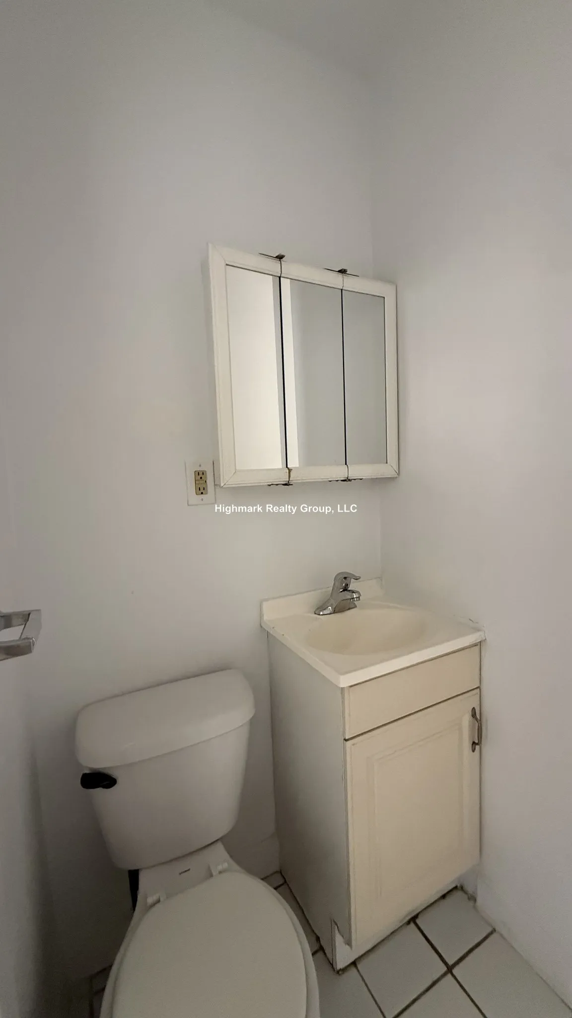 2340 W Touhy Ave, ,  60645, USA 60645-unit#3A-Chicago-IL