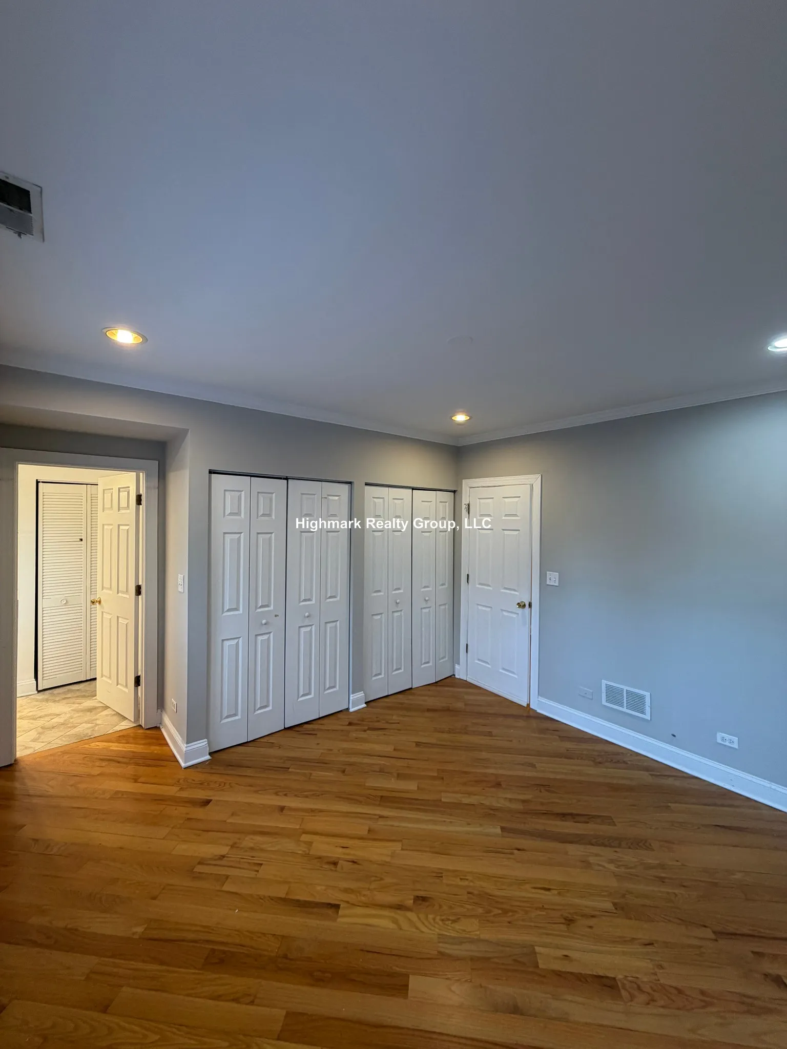 6935 N Oakley Ave, , 60645, USA 60645-unit#1T-Chicago-IL