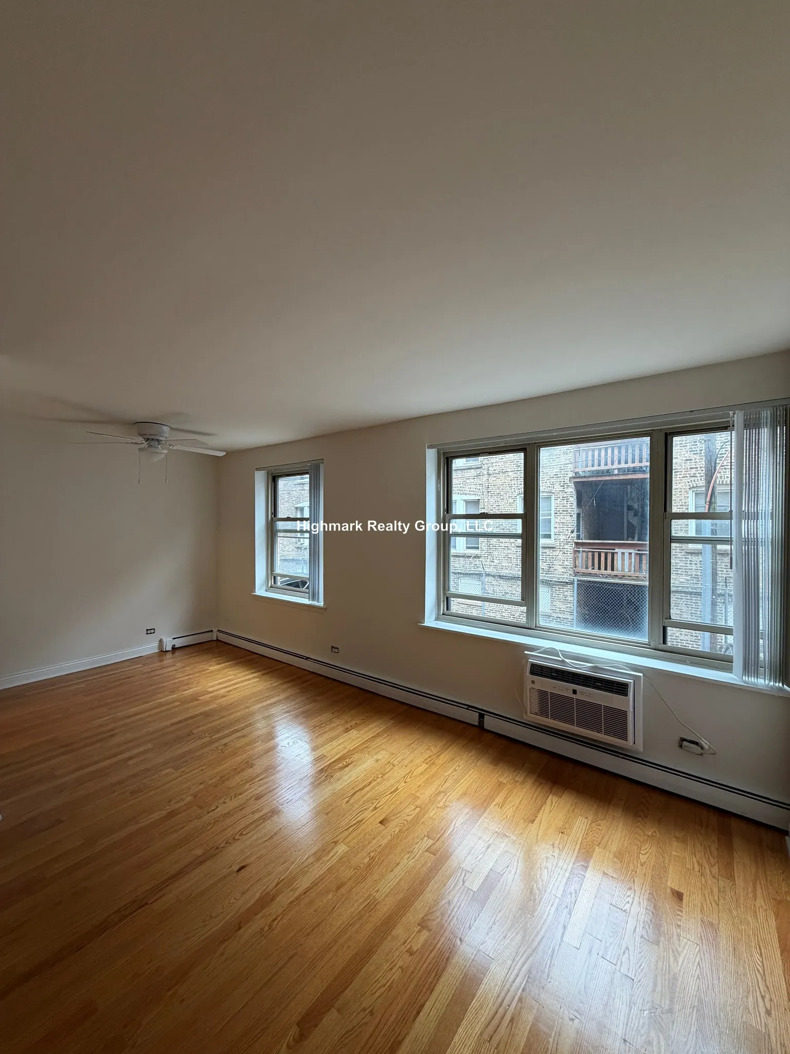 3710 N Pine Grove Ave, ,  60613, USA 60613-unit#216A-Chicago-IL