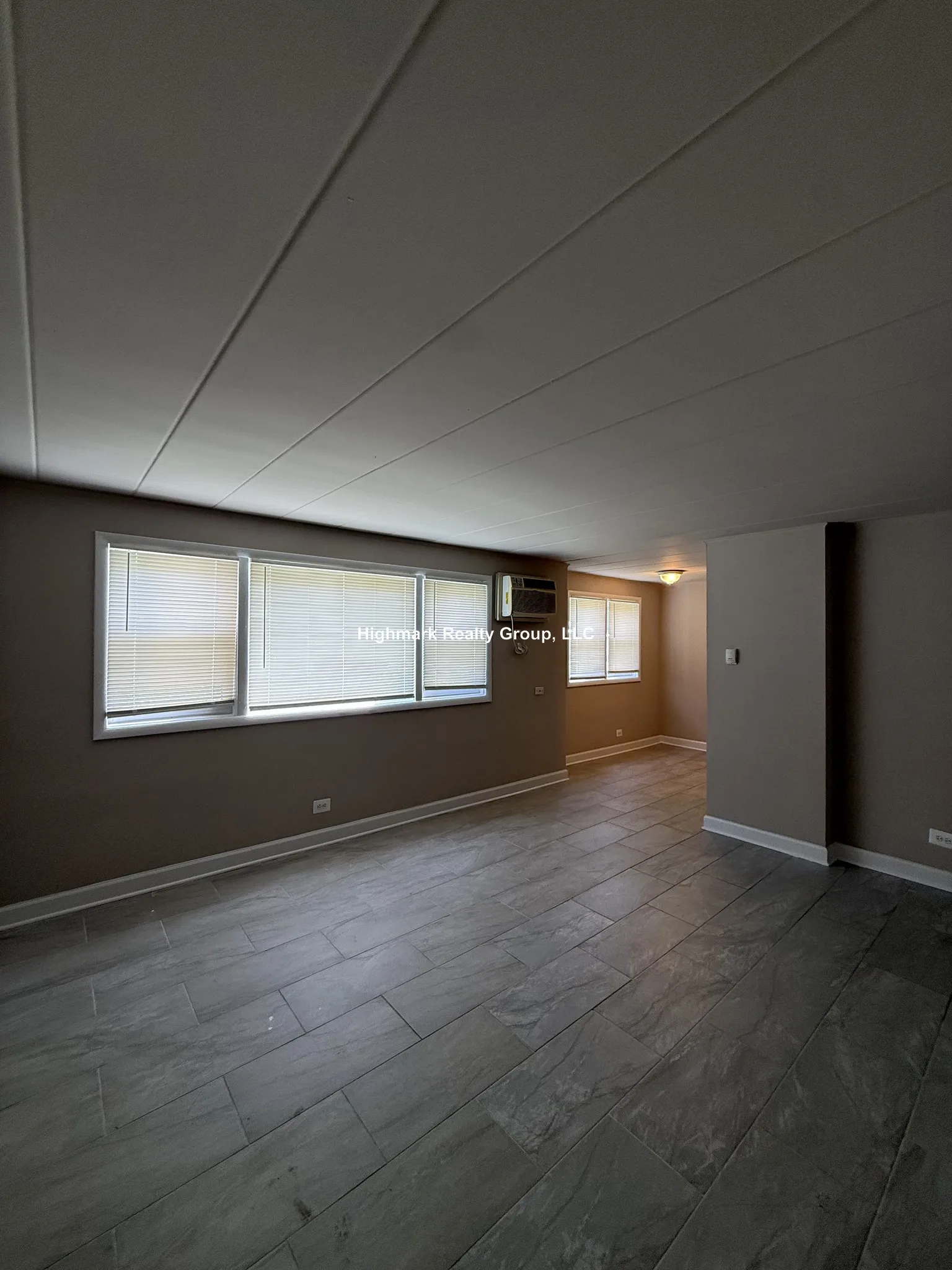 9630 Ivanhoe Ave, , 60176, USA 60176-unit#1B-Schiller Park-IL