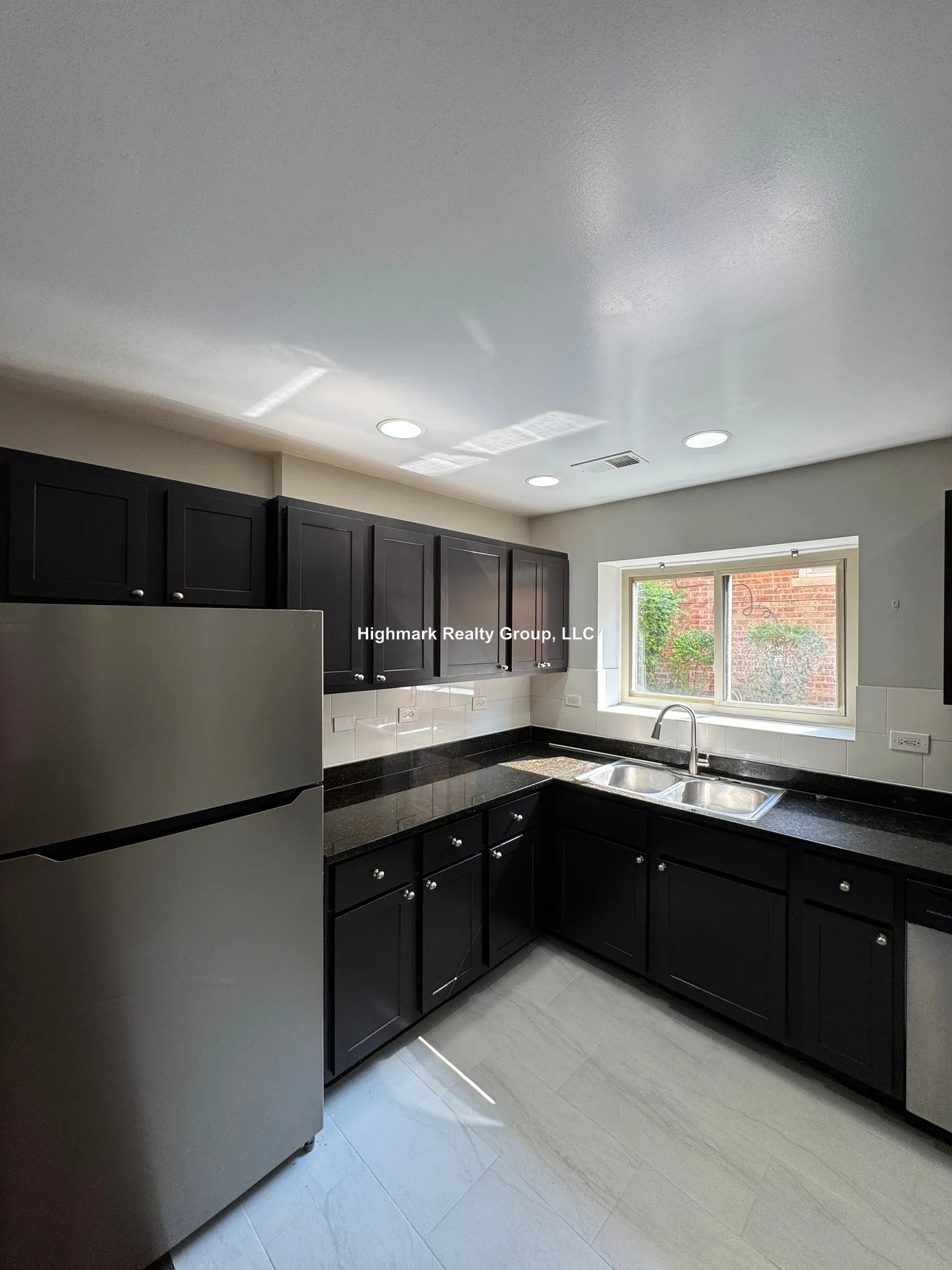 2530 W Fitch Ave, ,  60645, USA 60645-unit#GB-Chicago-IL