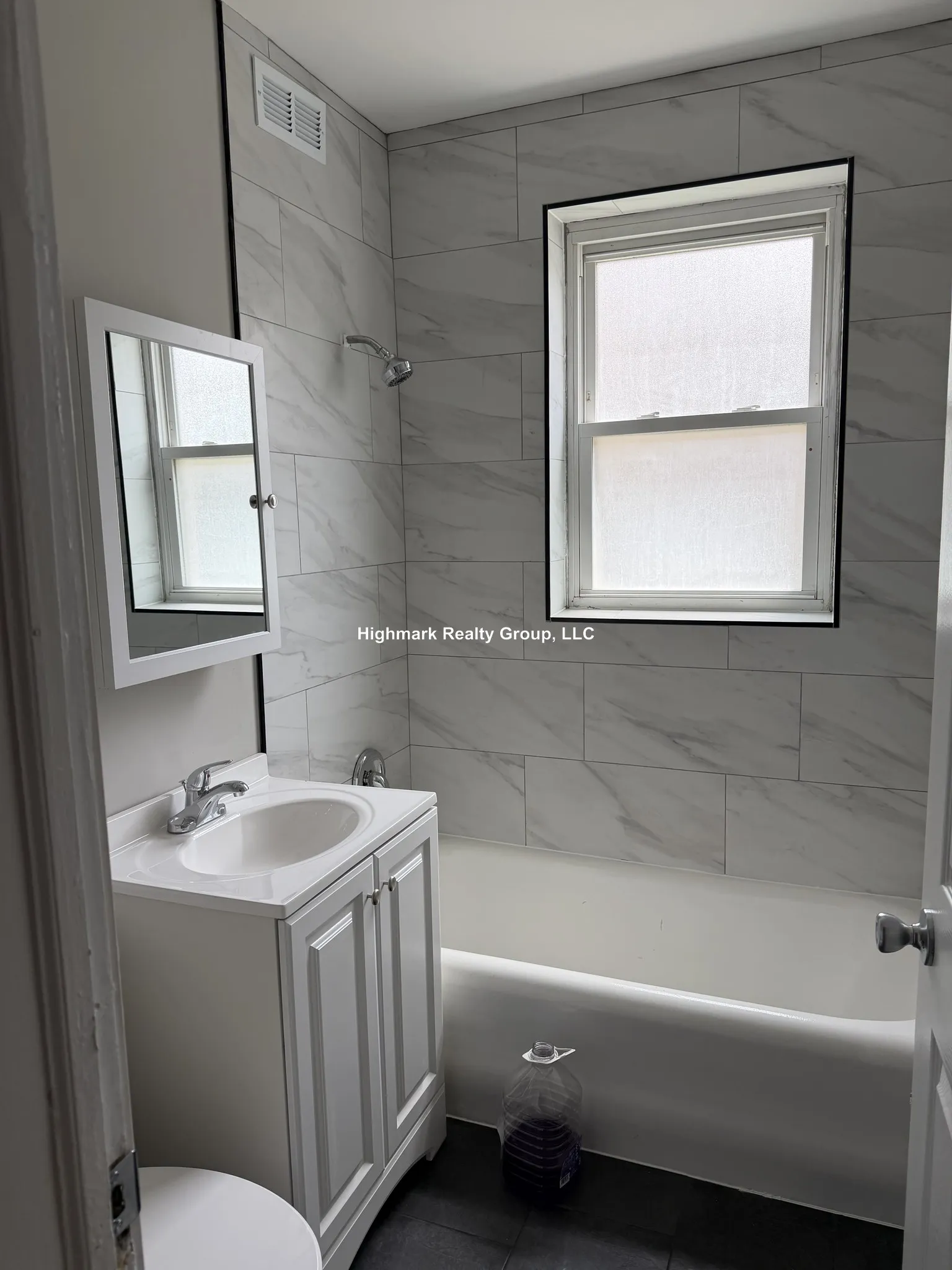 6300 N Oakley Ave, ,  60659, USA 60659-unit#1OA-Chicago-IL