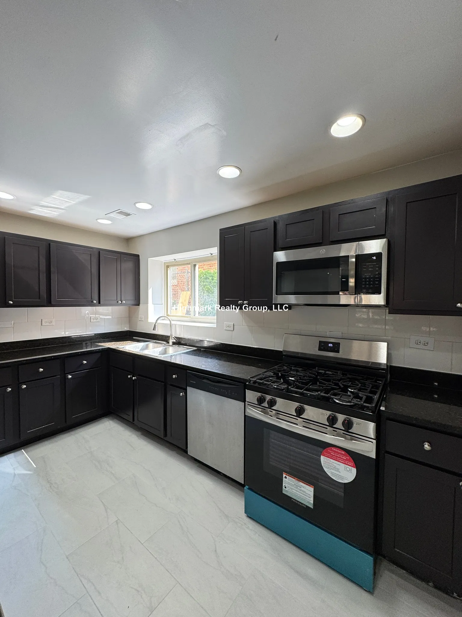 2530 W Fitch Ave, , 60645, USA 60645-unit#GB-Chicago-IL