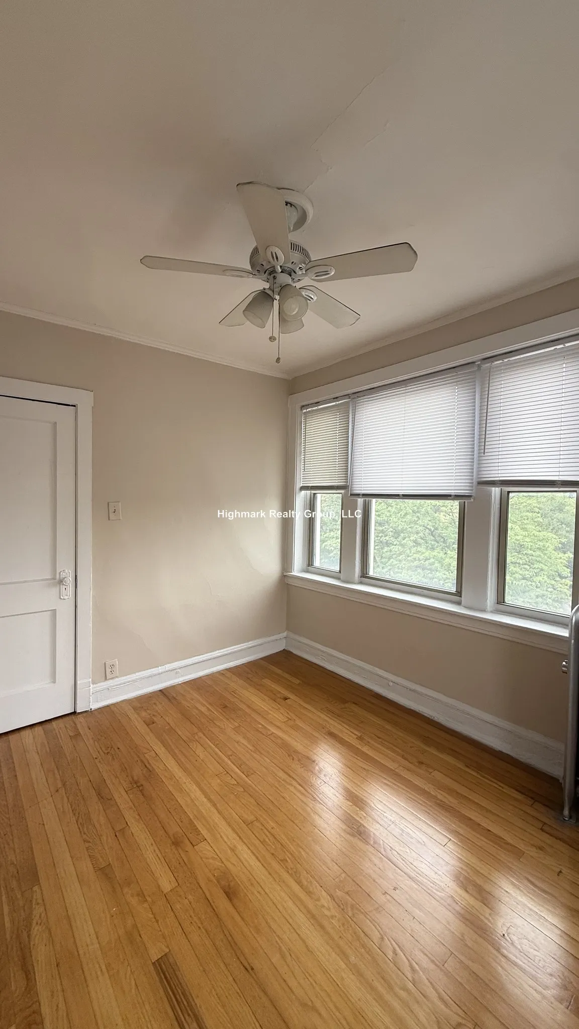 2340 W Touhy Ave, ,  60645, USA 60645-unit#3A-Chicago-IL
