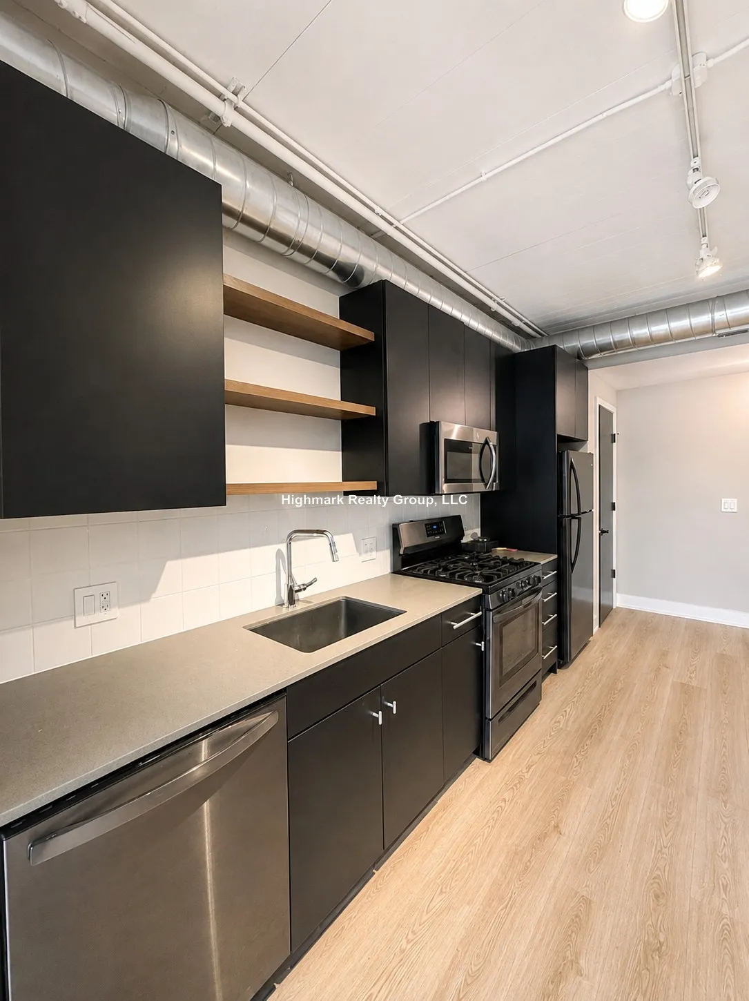 941 W Belmont Ave, ,  60657, USA 60657-unit#204B-Chicago-IL