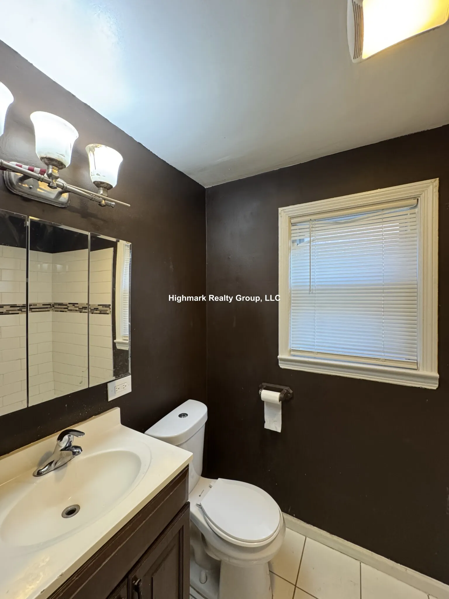 8242 Kilpatrick Ave, ,  60076, USA 60076-unit#1B-Skokie-IL