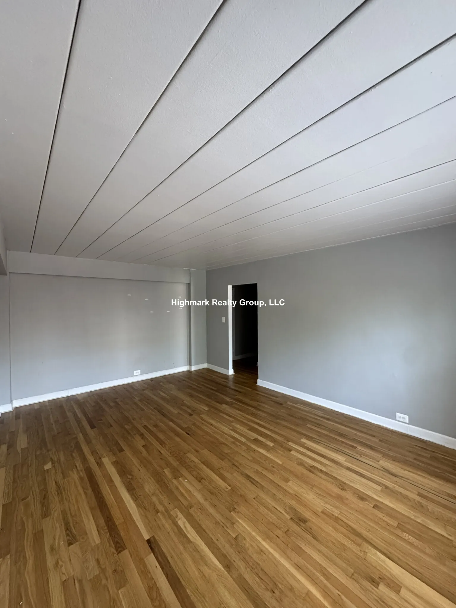 1360 W Touhy Ave, , 60626, USA 60626-unit#102-Chicago-IL