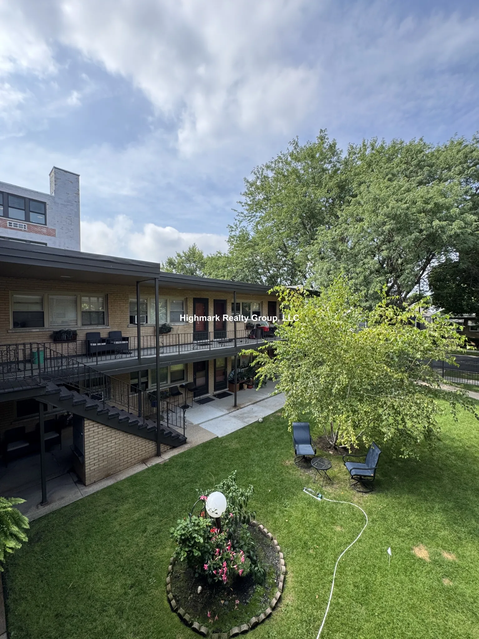 1735 W Bryn Mawr Ave, ,  60660, USA 60660-unit#04-Chicago-IL
