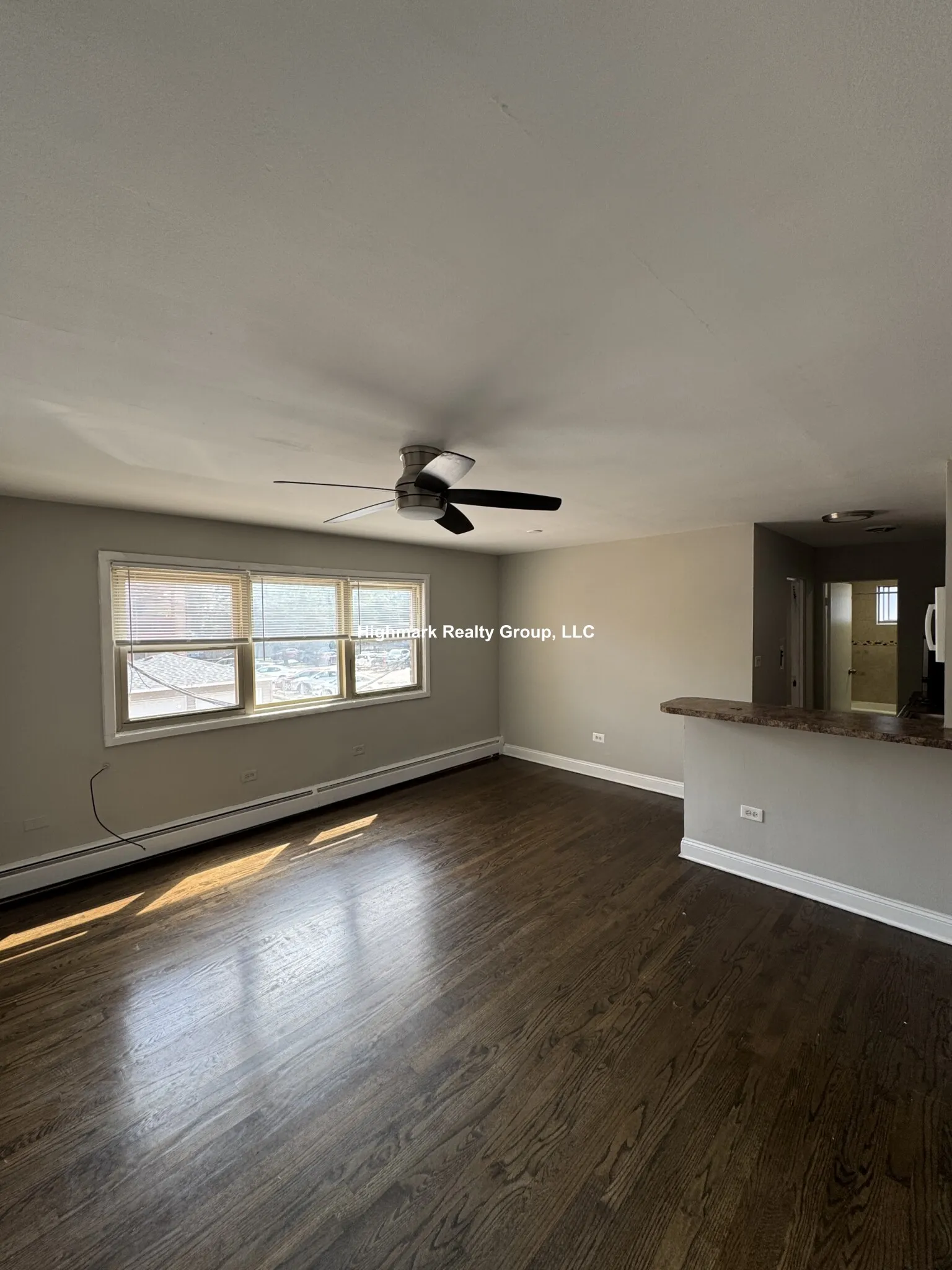 1735 W Bryn Mawr Ave, ,  60660, USA 60660-unit#04-Chicago-IL