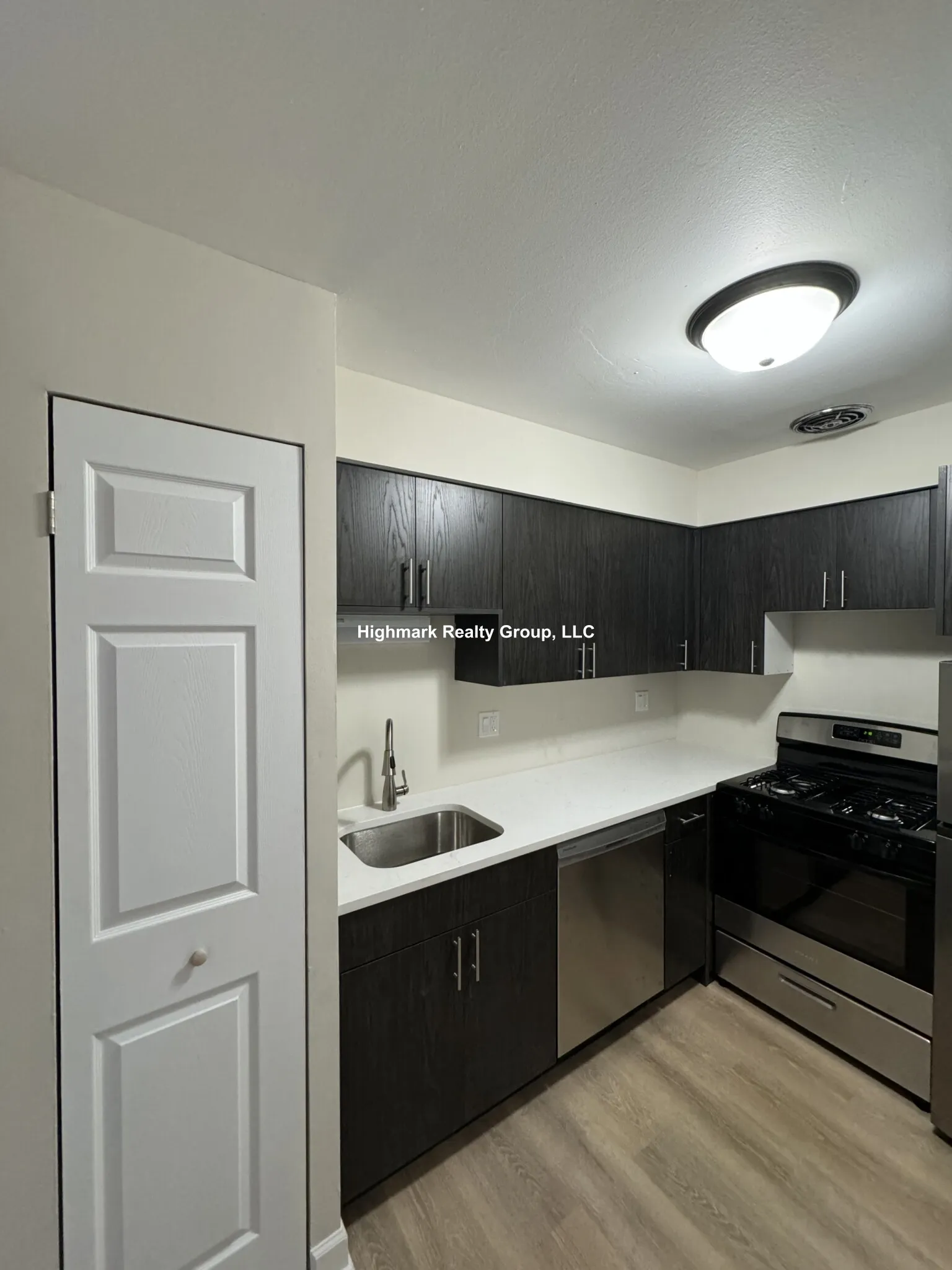 5851 N Winthrop Ave, , 60660, USA 60660-unit#501-Chicago-IL