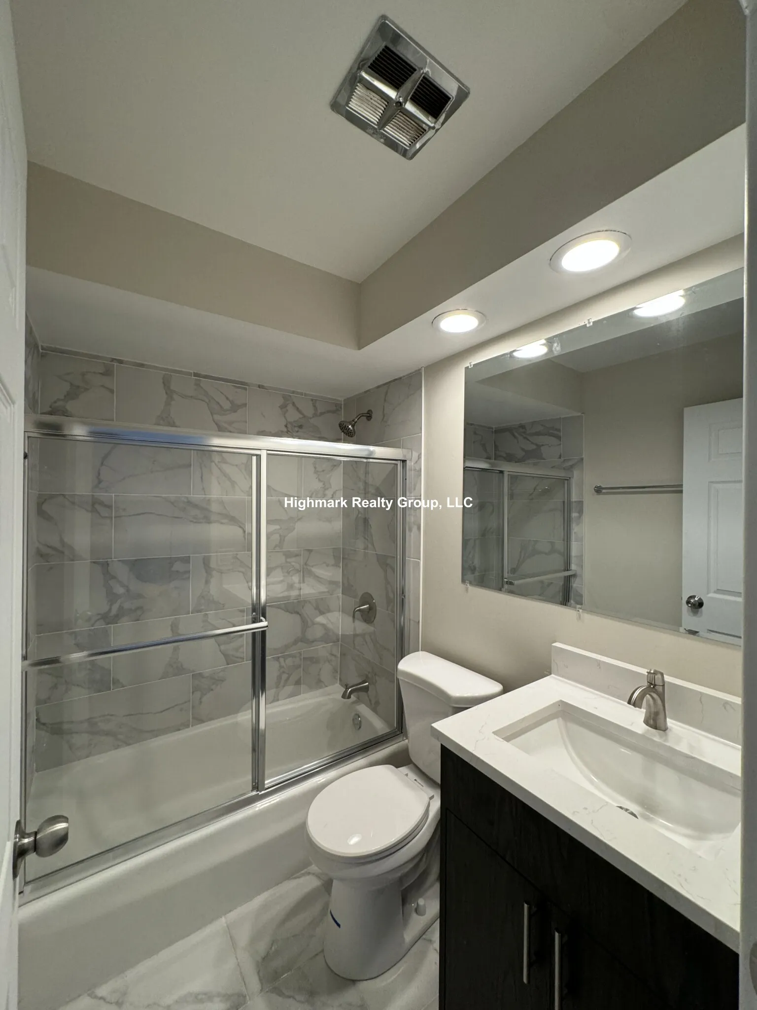 5851 N Winthrop Ave, , 60660, USA 60660-unit#501-Chicago-IL