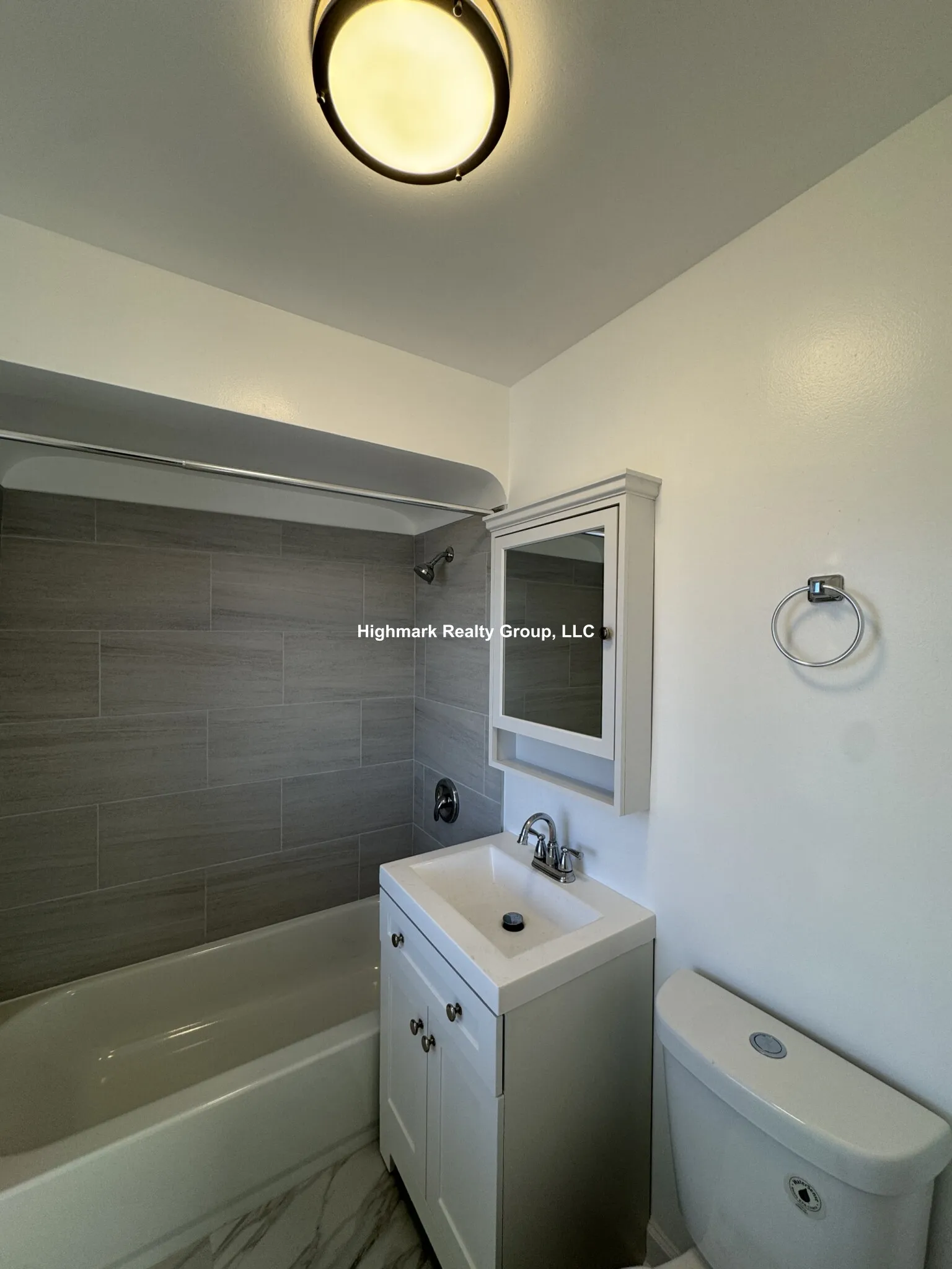 2752 W North Shore Ave, ,  60645, USA 60645-unit#1W-Chicago-IL