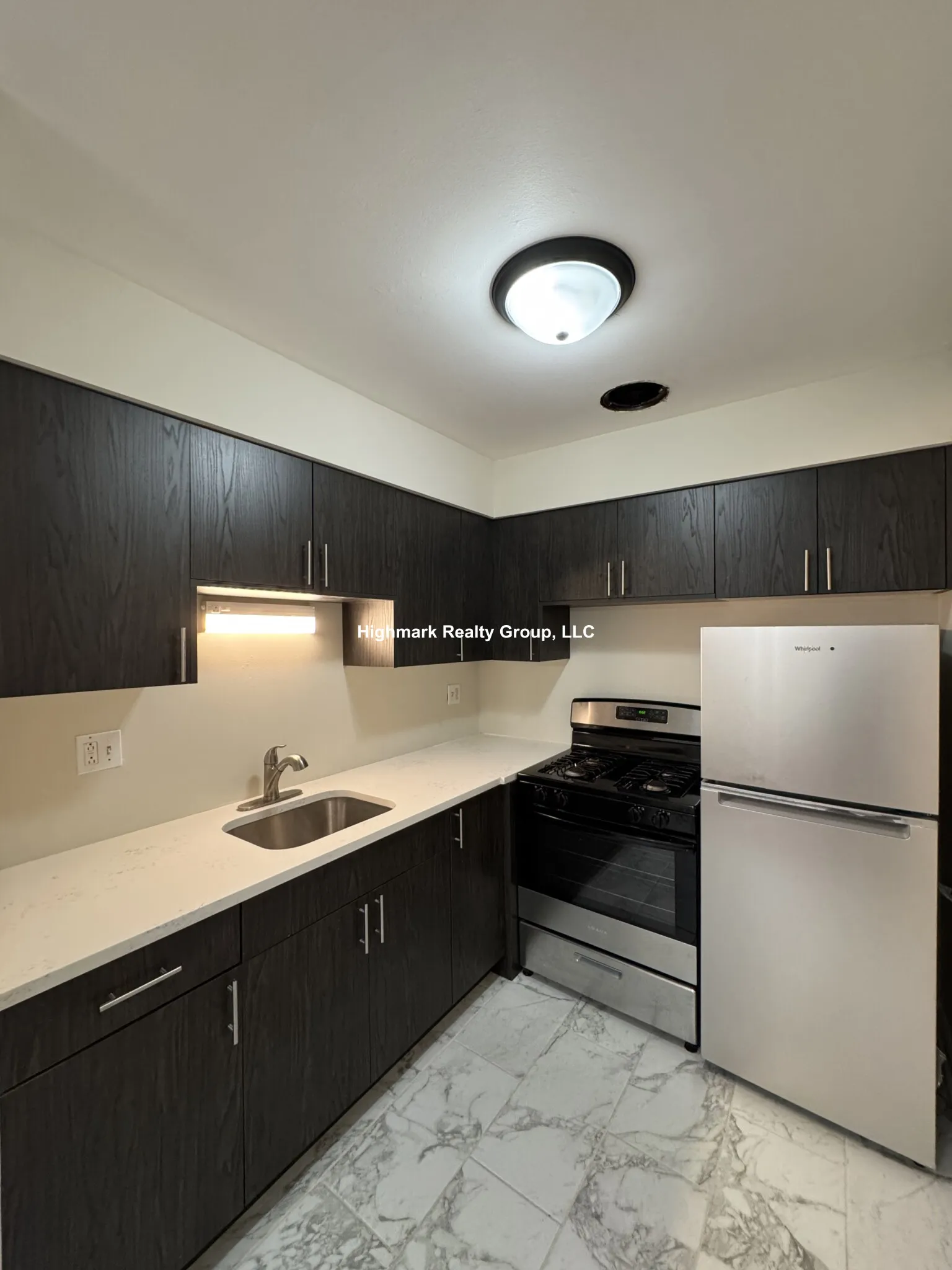 5917 N Kenmore Ave, , 60660, USA 60660-unit#523-Chicago-IL