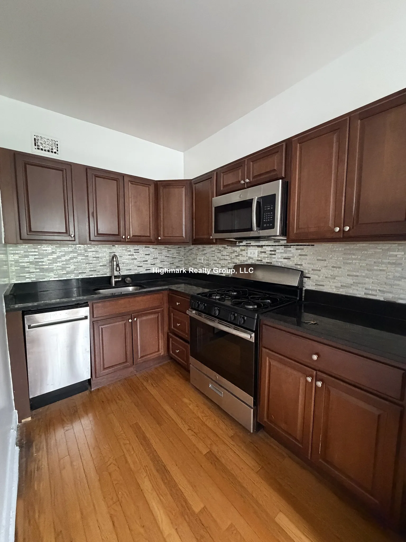 1143 W Morse Ave, , 60626, USA 60626-unit#310-Chicago-IL