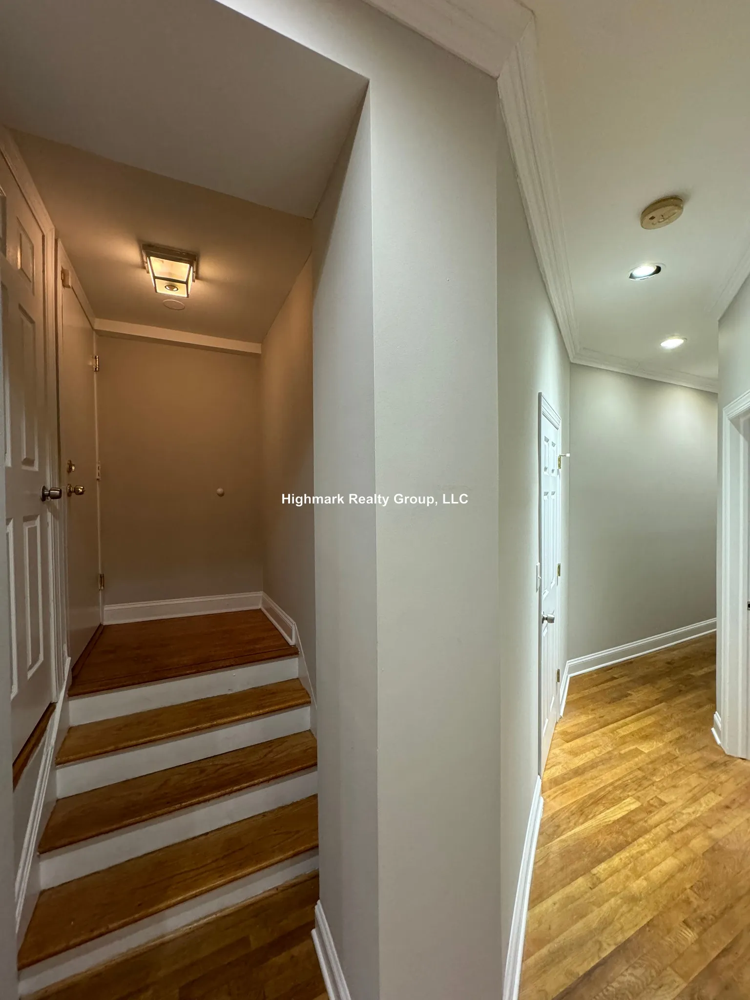 6935 N Oakley Ave, , 60645, USA 60645-unit#GC-Chicago-IL