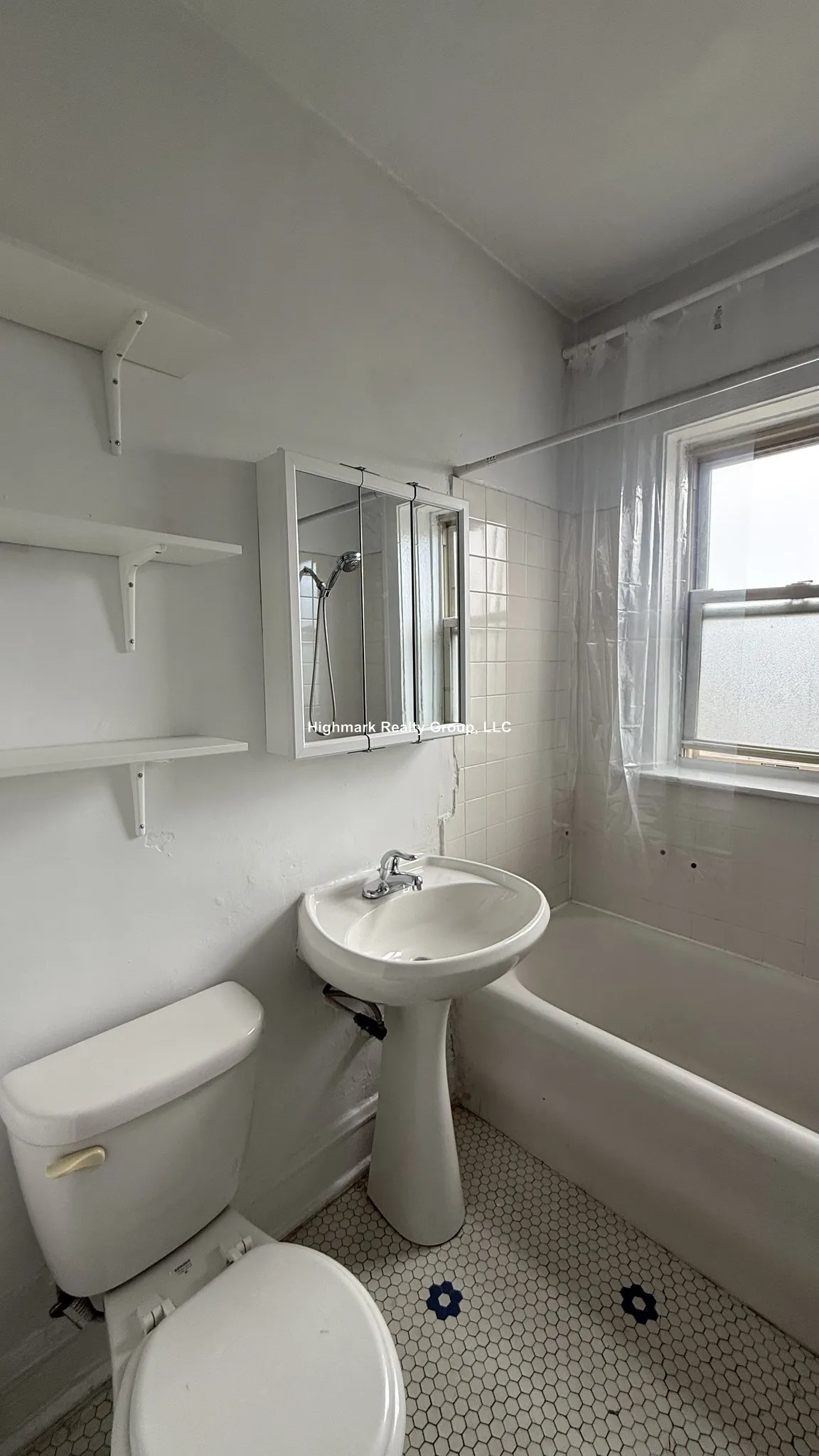 2853 W Berteau Ave, , 60618, USA 60618-unit#2B-Chicago-IL