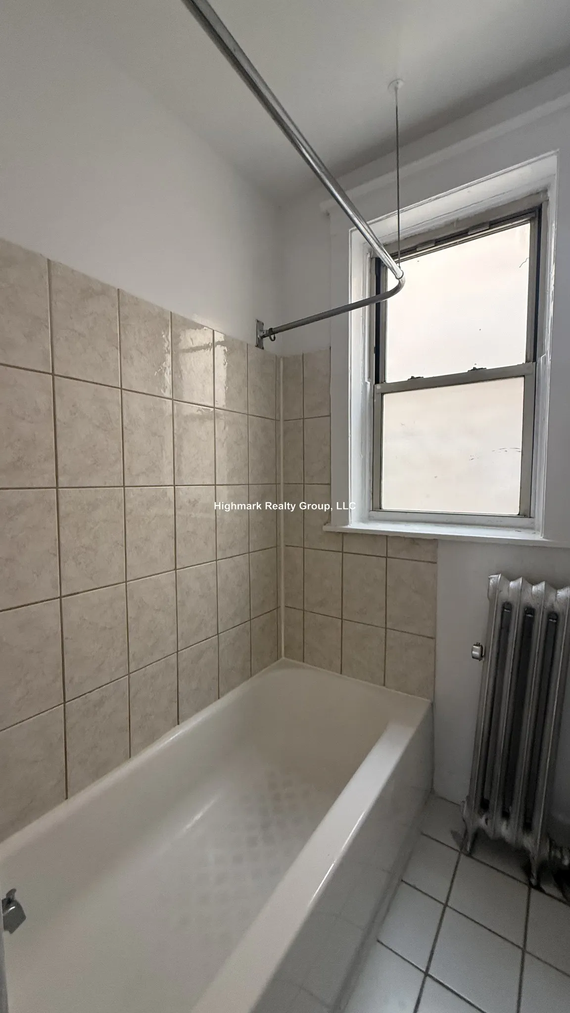 2340 W Touhy Ave, ,  60645, USA 60645-unit#3A-Chicago-IL