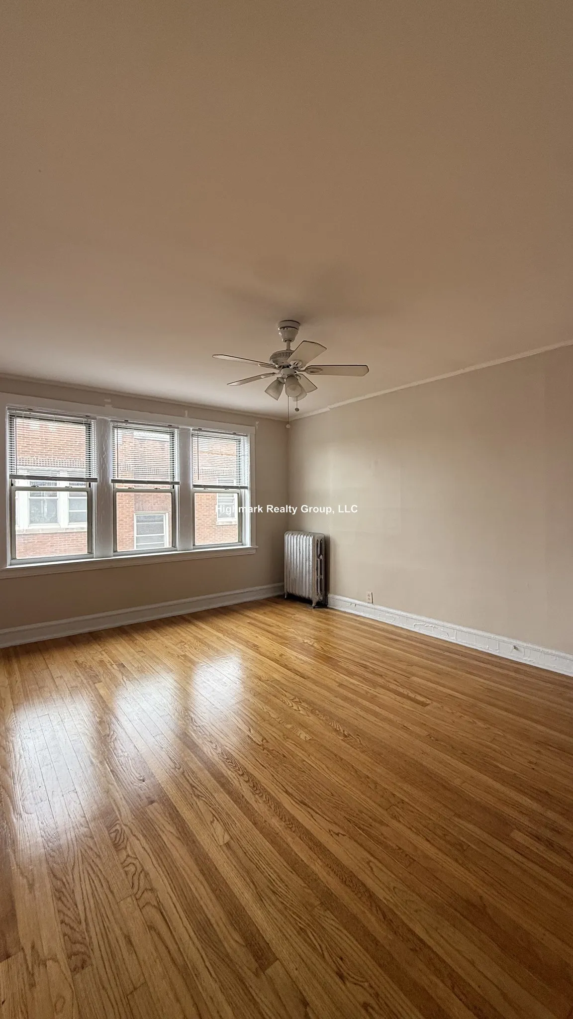 2340 W Touhy Ave, ,  60645, USA 60645-unit#3A-Chicago-IL